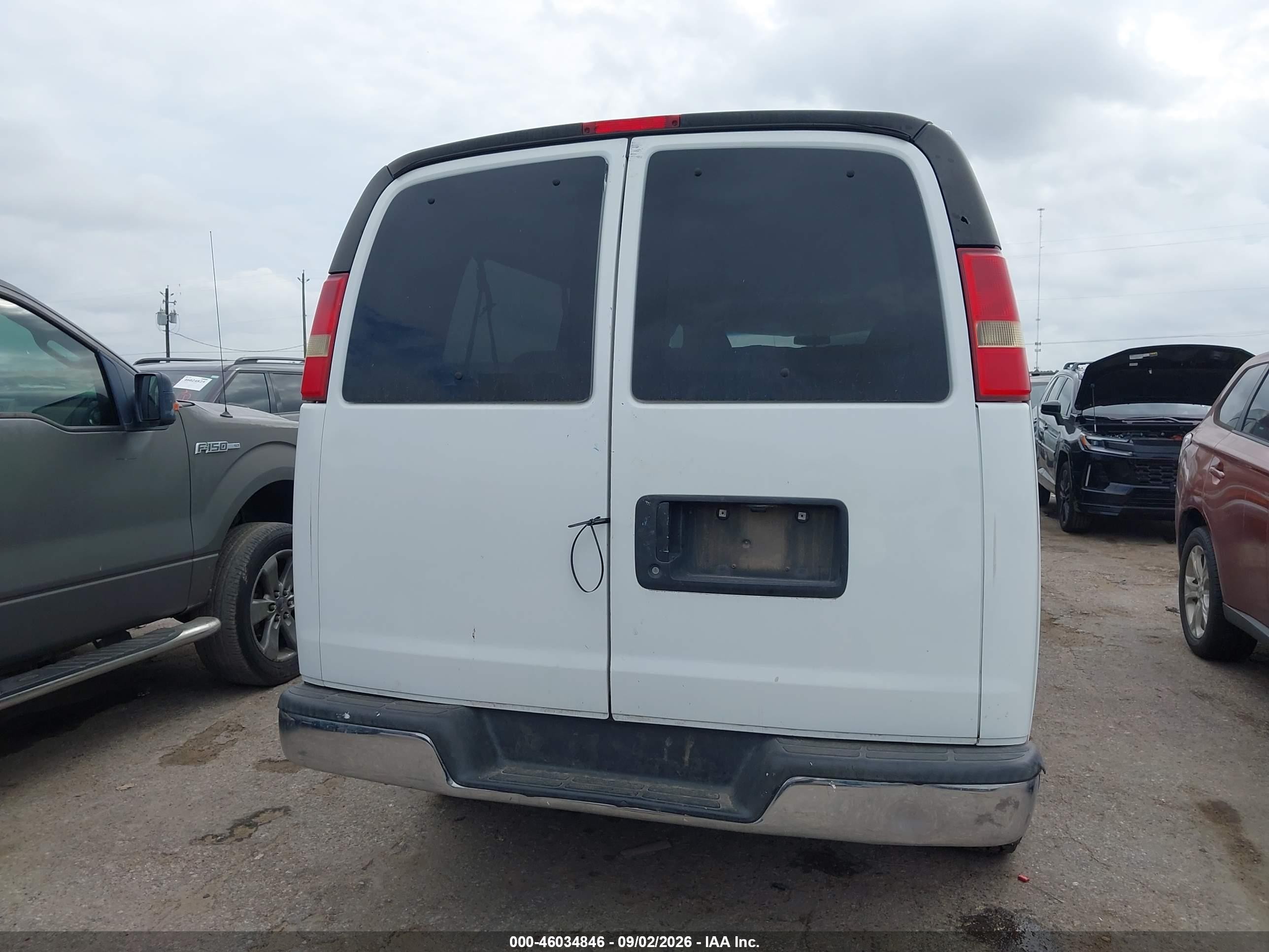 2011 Chevrolet Express 3500 Lt White vin: 1GAZG1FGXB1127664