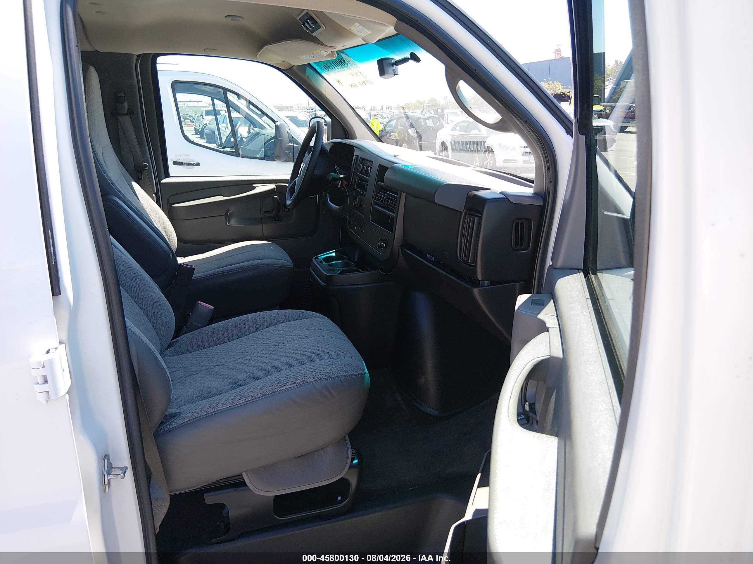 2012 Chevrolet Express 3500 Lt White vin: 1GAZG1FGXC1177191
