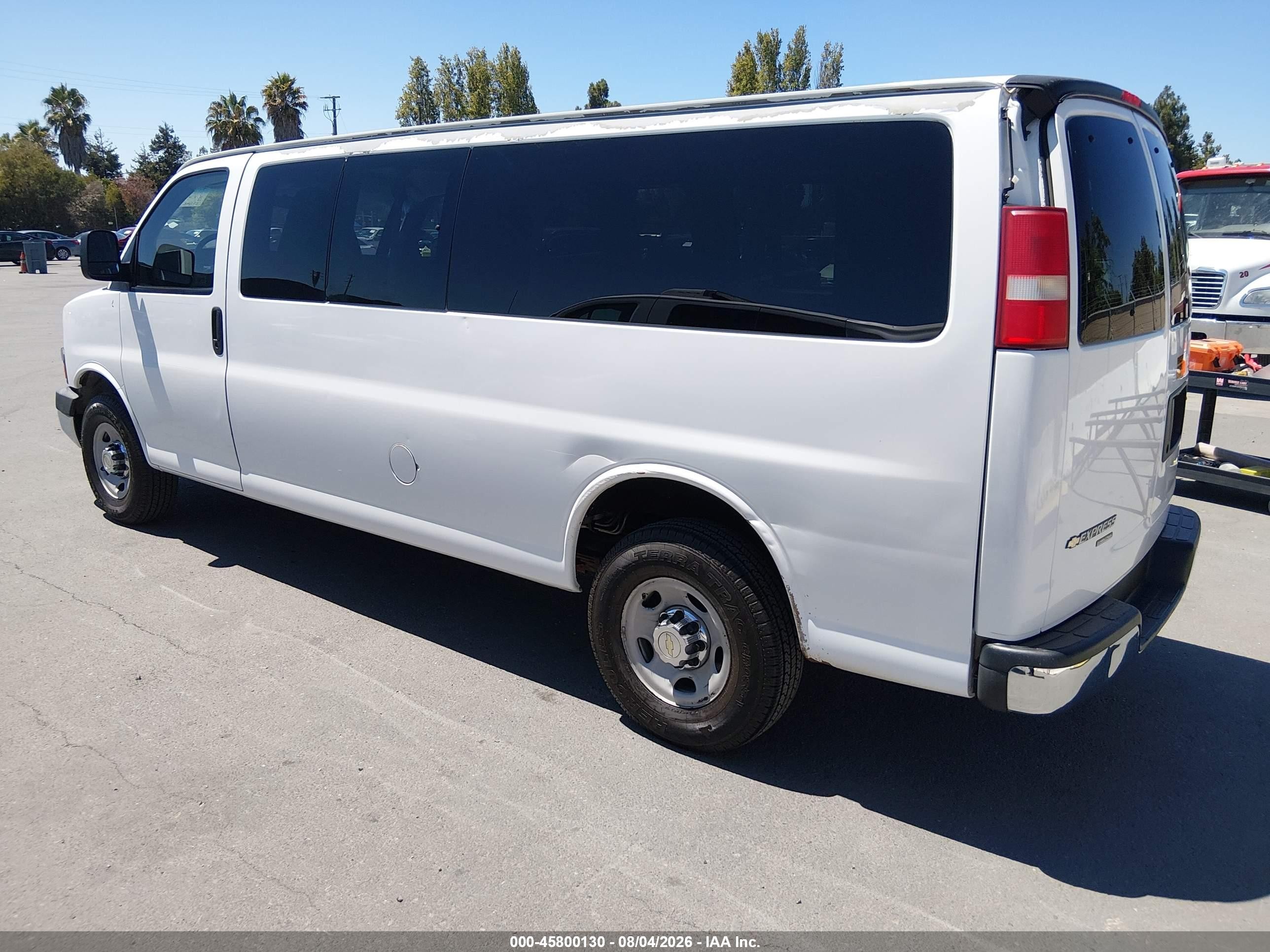 2012 Chevrolet Express 3500 Lt White vin: 1GAZG1FGXC1177191