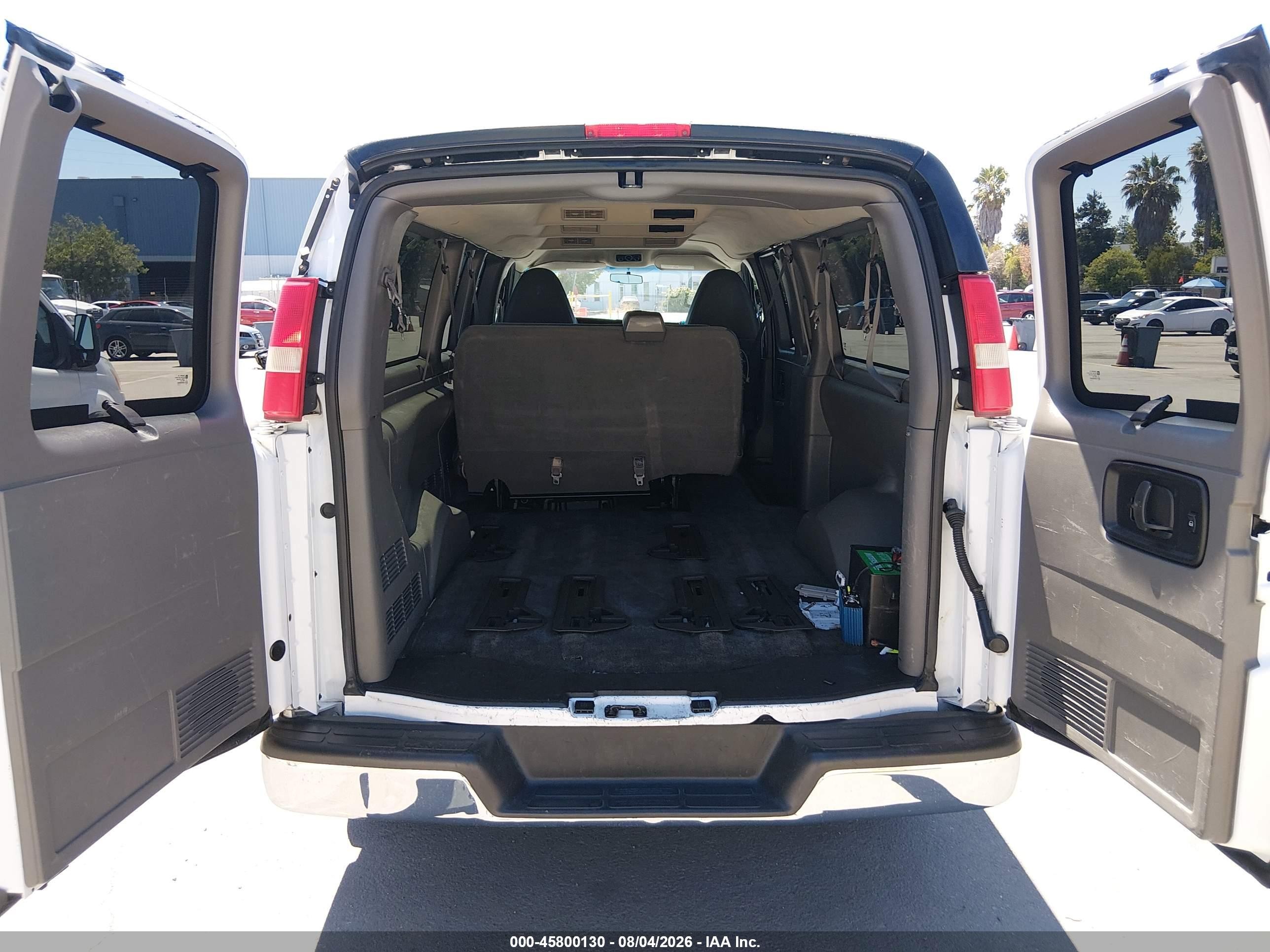 2012 Chevrolet Express 3500 Lt White vin: 1GAZG1FGXC1177191