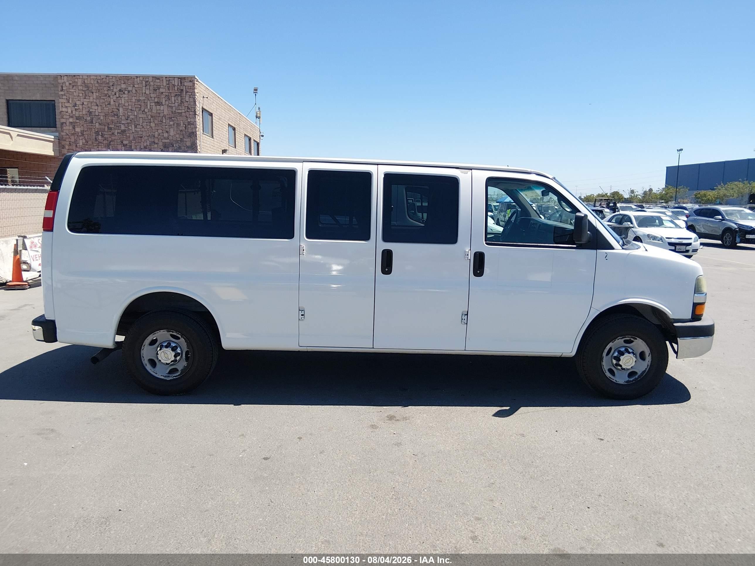 2012 Chevrolet Express 3500 Lt White vin: 1GAZG1FGXC1177191