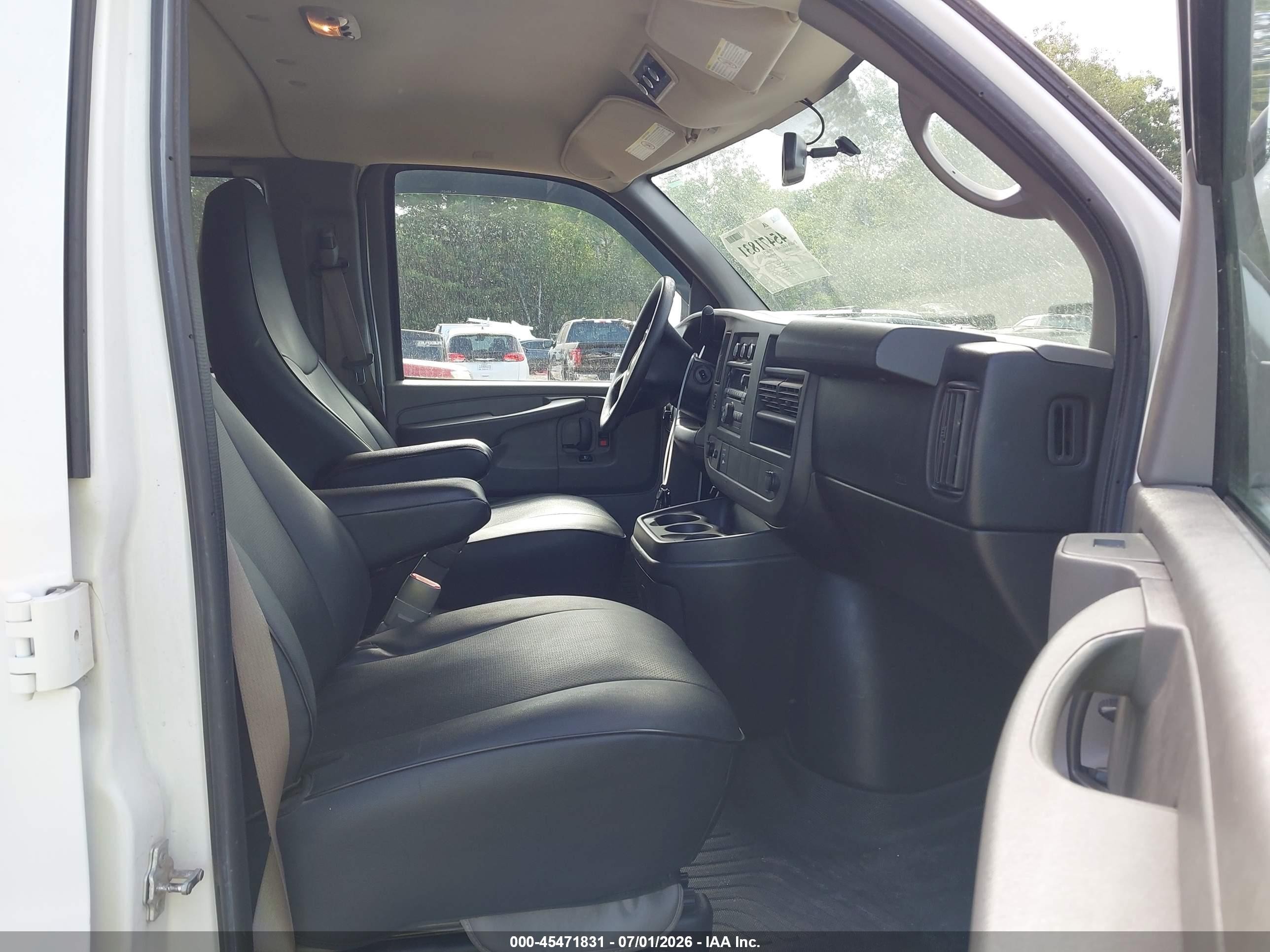 2014 Chevrolet Express 3500 Lt White vin: 1GAZG1FGXE1183558