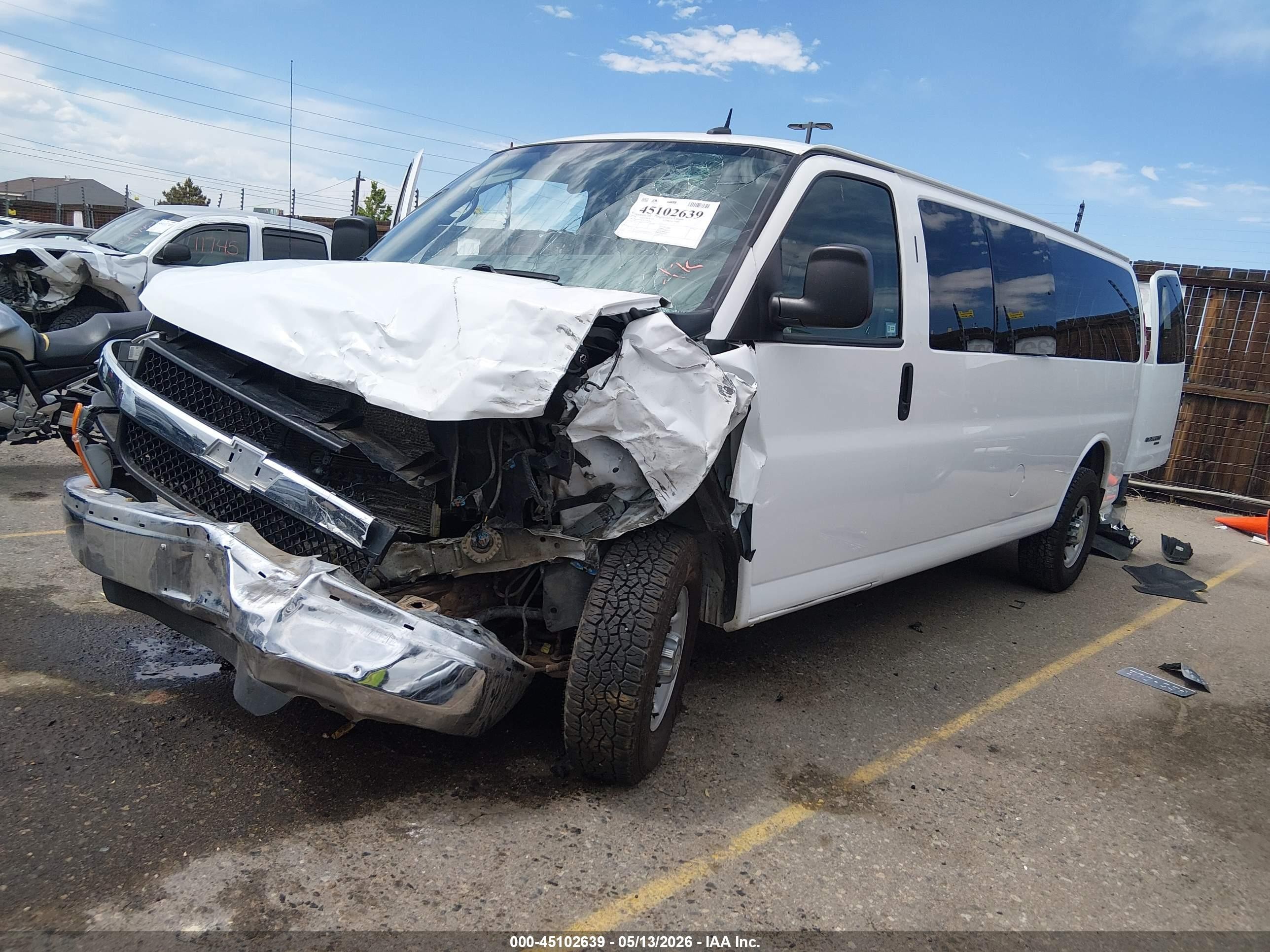 2014 Chevrolet Express 3500 Lt White vin: 1GAZG1FGXE1188968