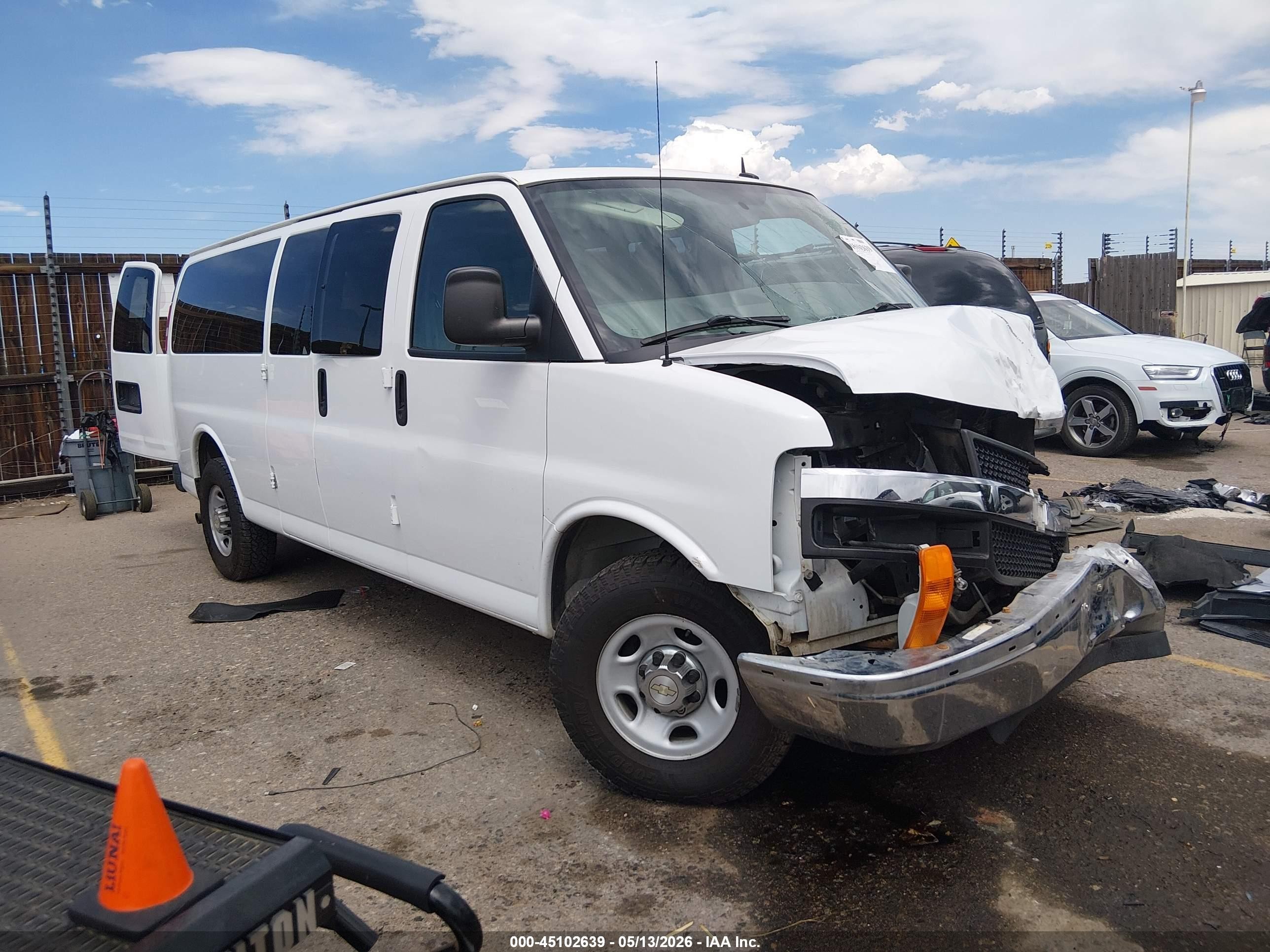 2014 Chevrolet Express 3500 Lt White vin: 1GAZG1FGXE1188968