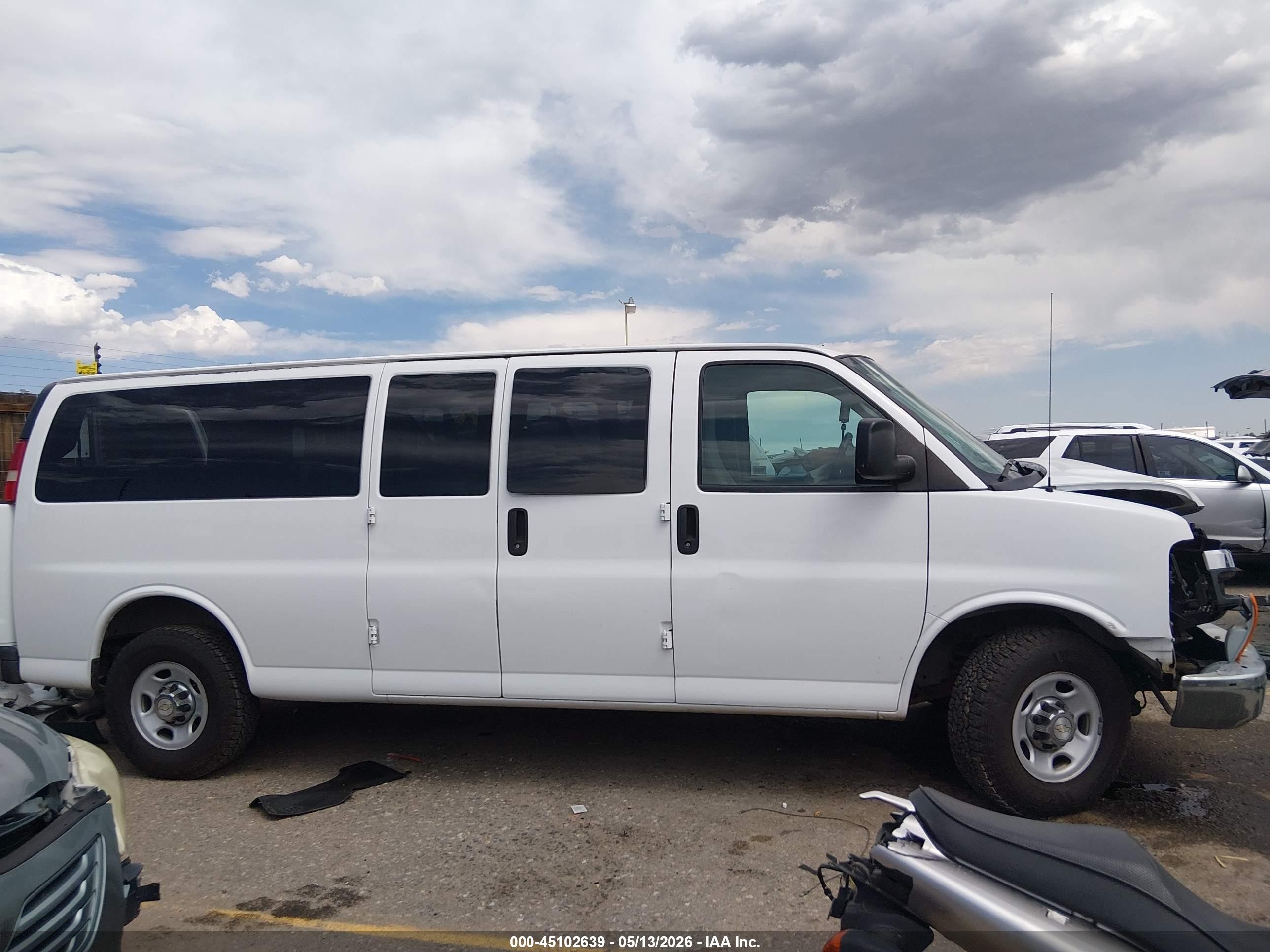 2014 Chevrolet Express 3500 Lt White vin: 1GAZG1FGXE1188968