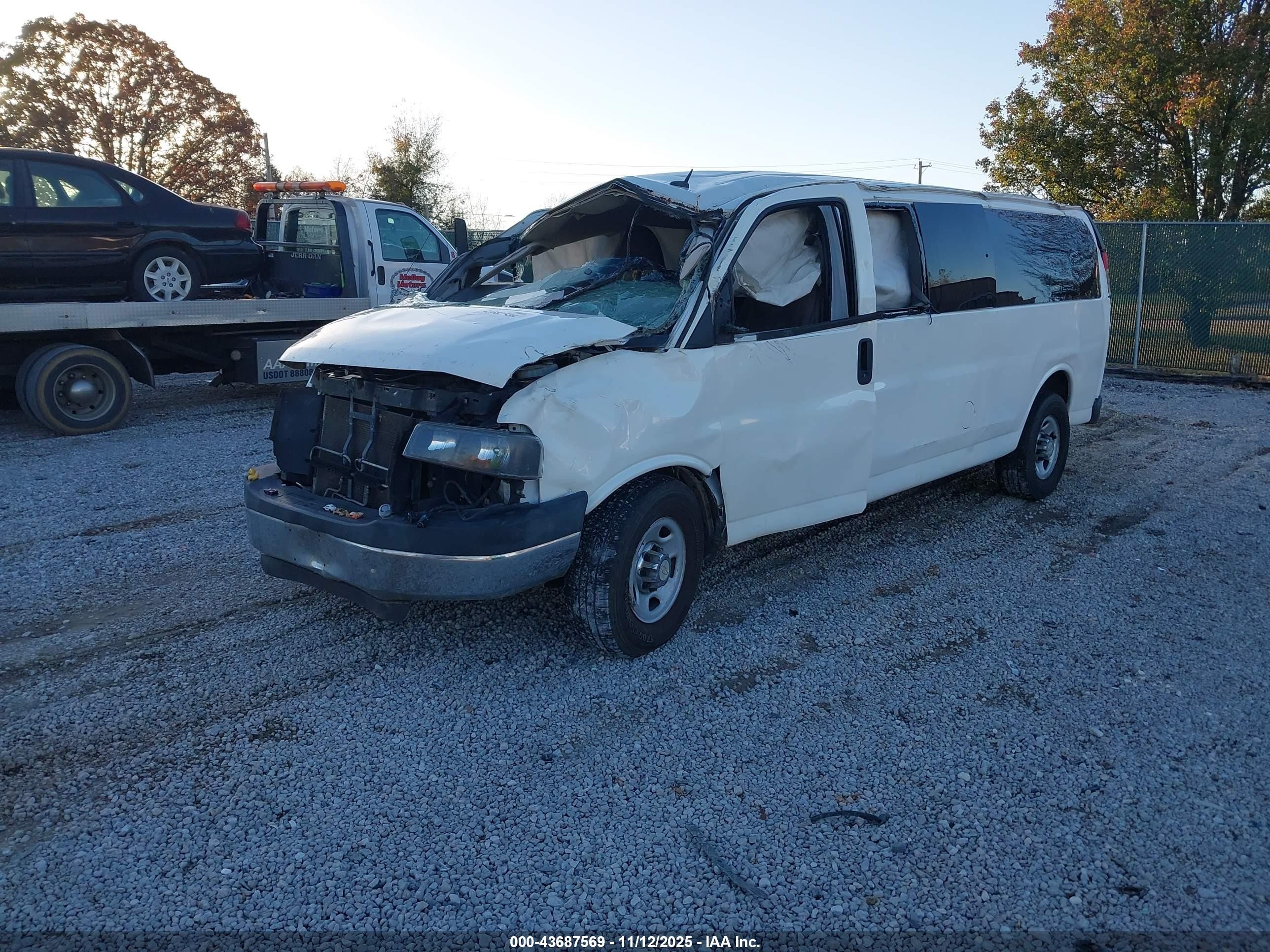 2014 Chevrolet Express 3500 Lt White vin: 1GAZG1FGXE1204070