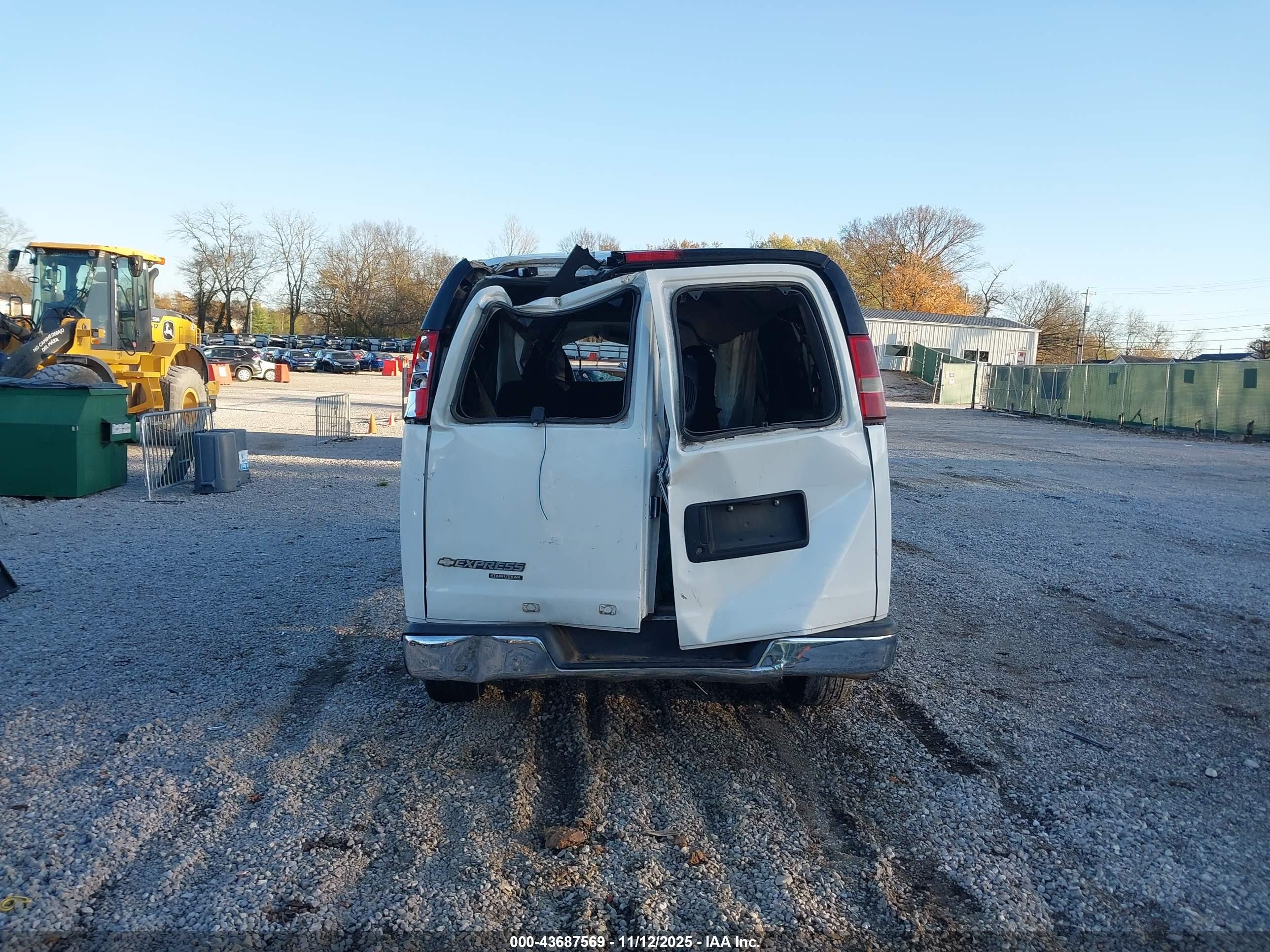 2014 Chevrolet Express 3500 Lt White vin: 1GAZG1FGXE1204070