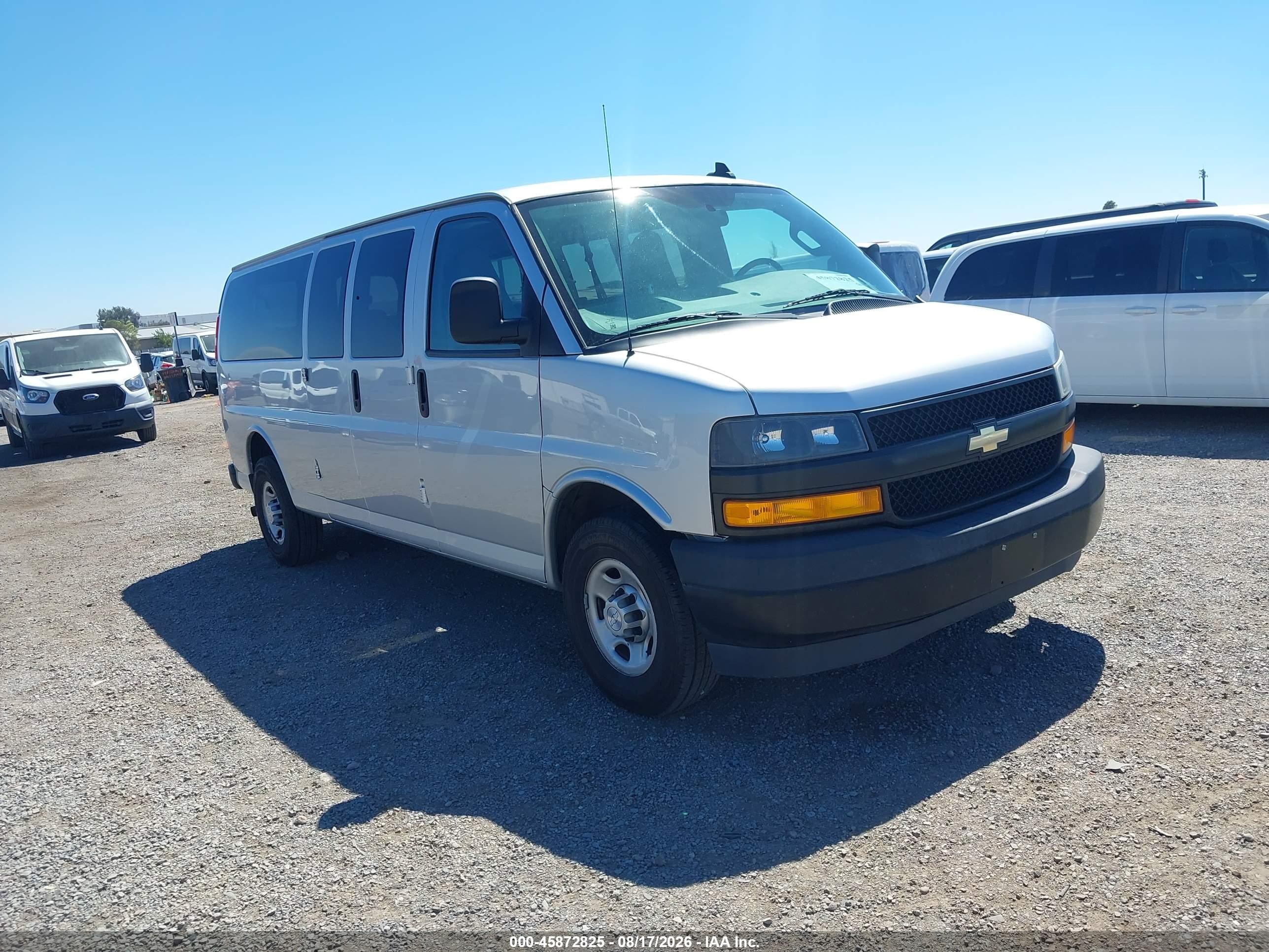 2019 Chevrolet Express 3500 Ls Silver vin: 1GAZGNFG4K1275204