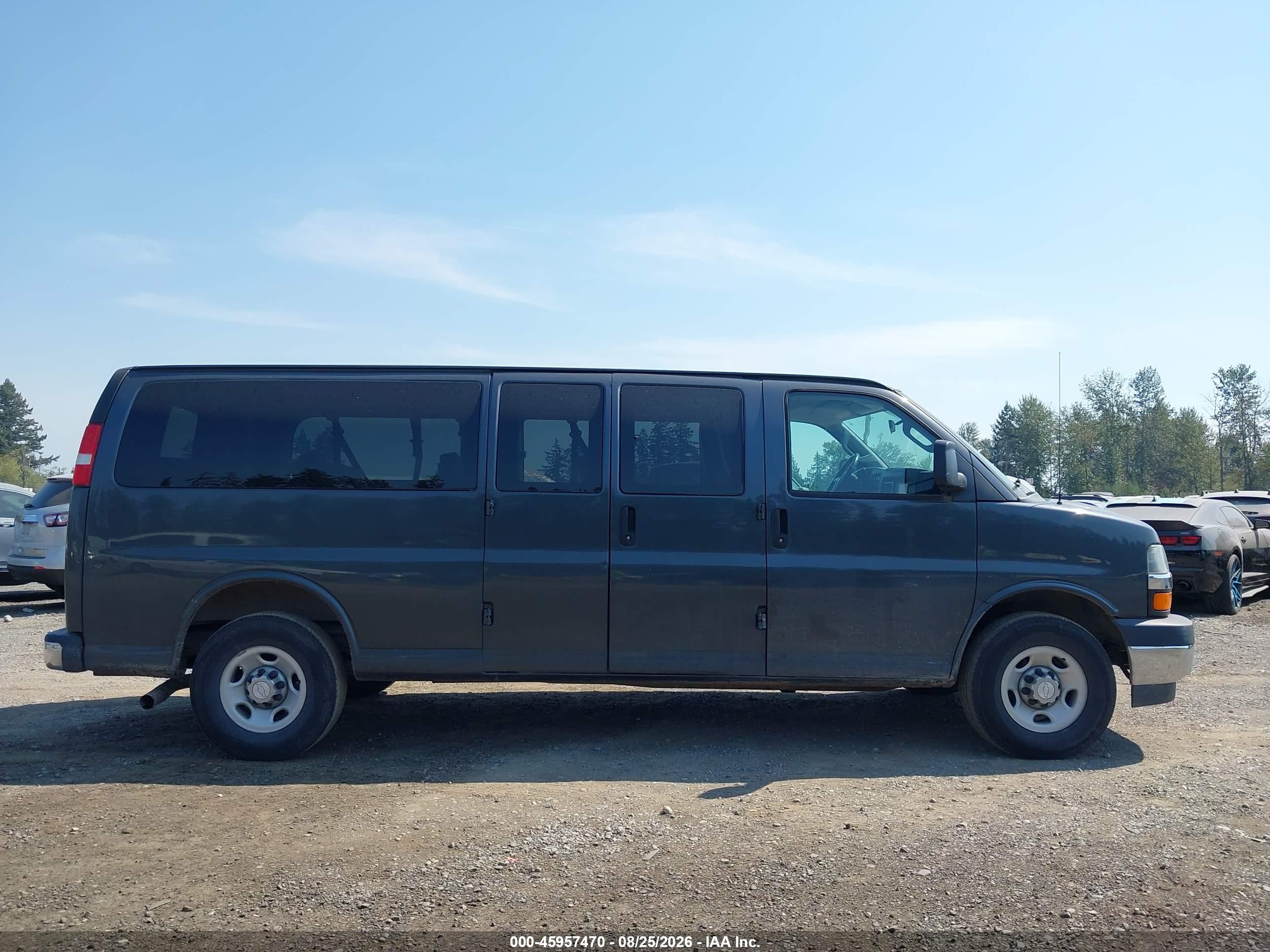 2017 Chevrolet Express 3500 Lt Синий vin: 1GAZGPFF2H1101787