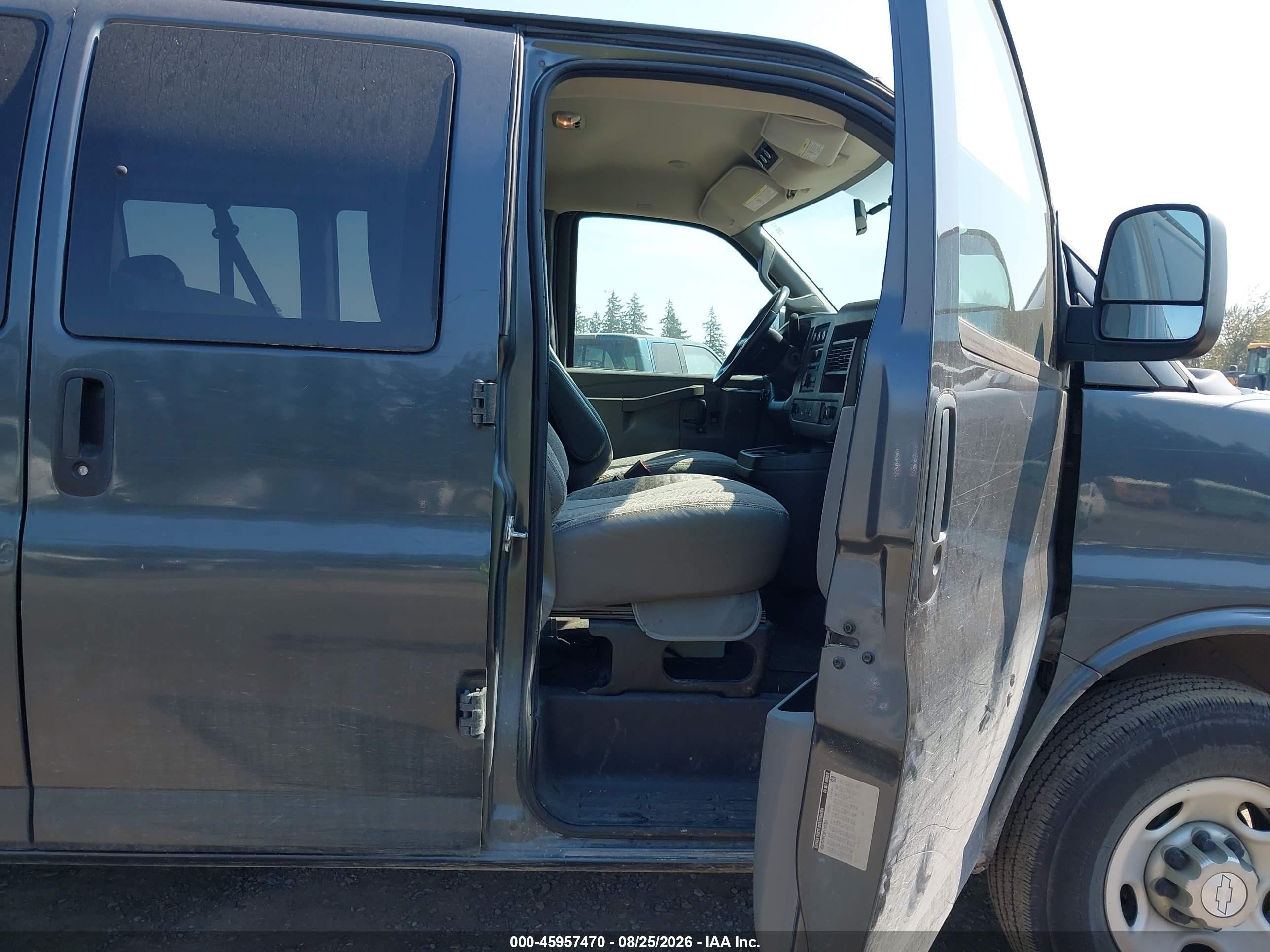 2017 Chevrolet Express 3500 Lt Синий vin: 1GAZGPFF2H1101787