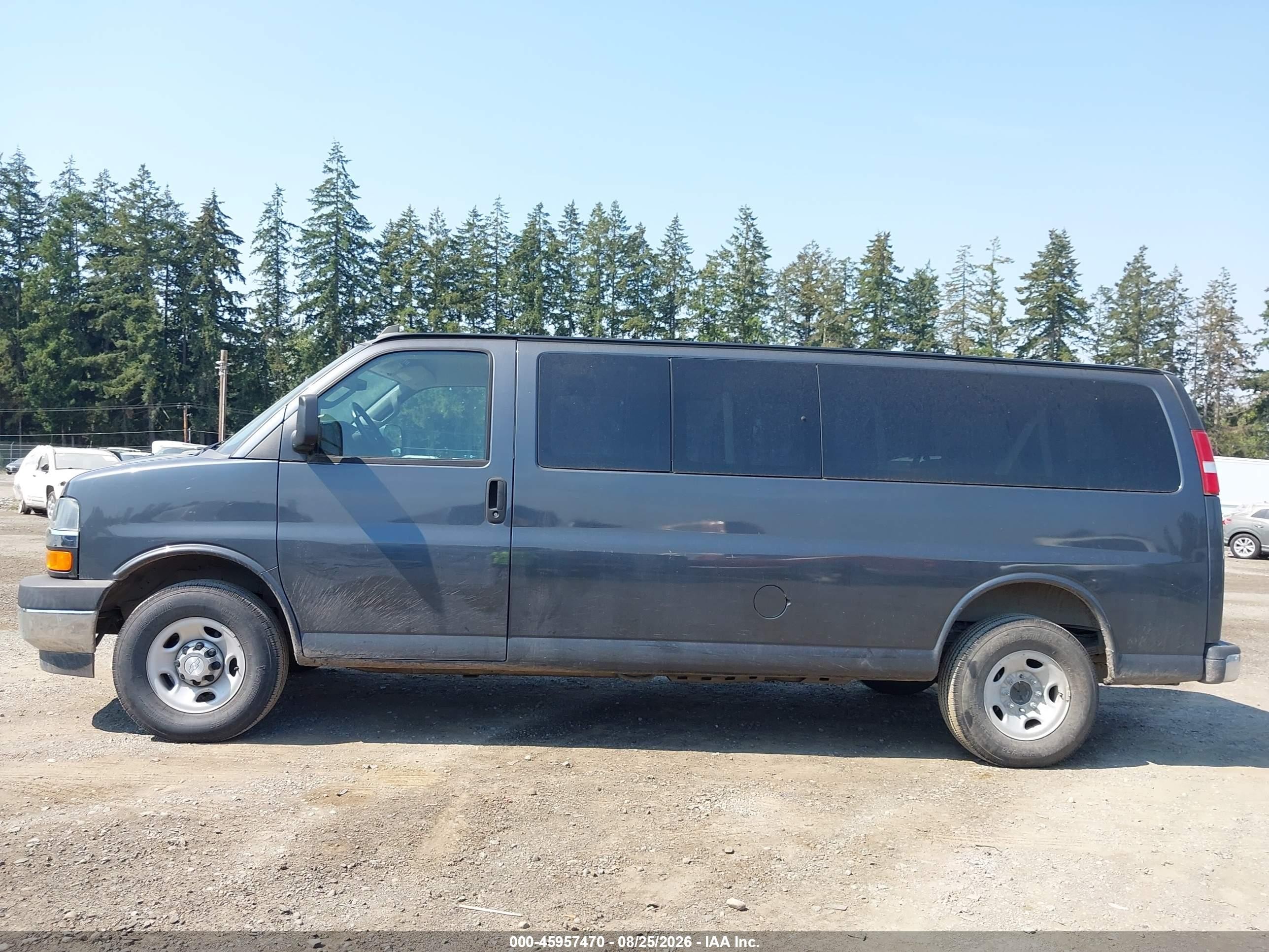 2017 Chevrolet Express 3500 Lt Синий vin: 1GAZGPFF2H1101787