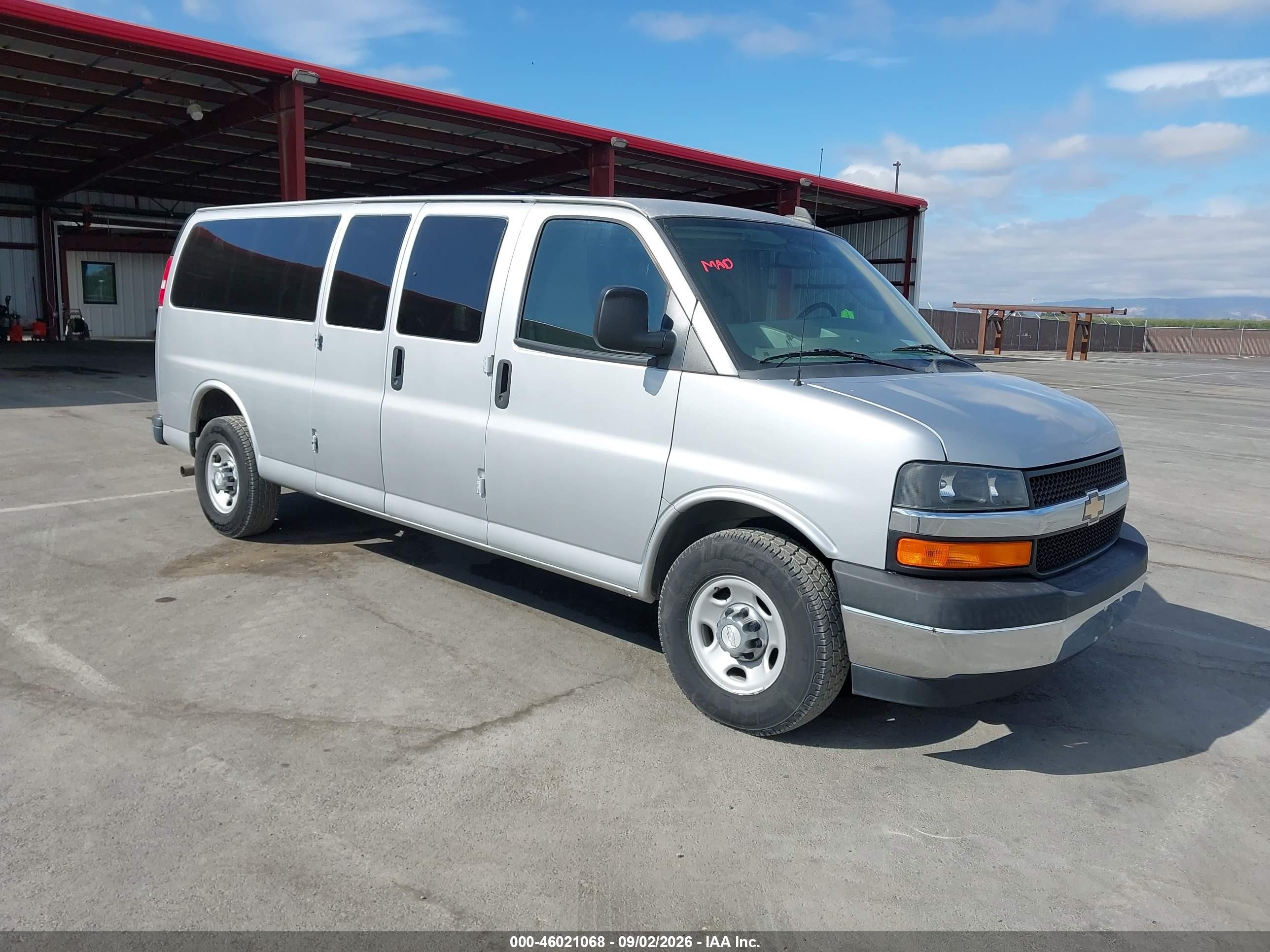2017 Chevrolet Express 3500 Lt Silver vin: 1GAZGPFF3H1305398