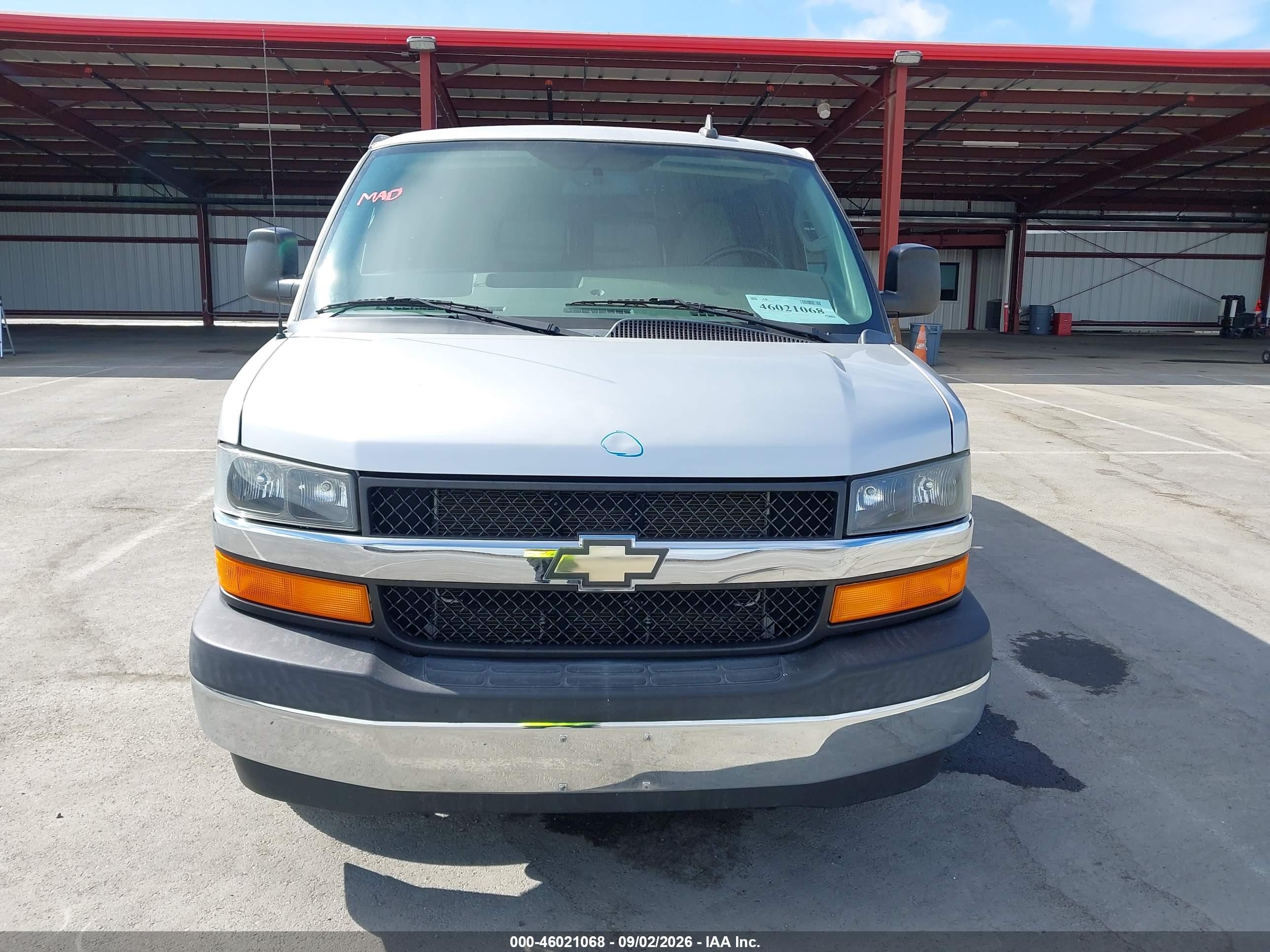 2017 Chevrolet Express 3500 Lt Silver vin: 1GAZGPFF3H1305398