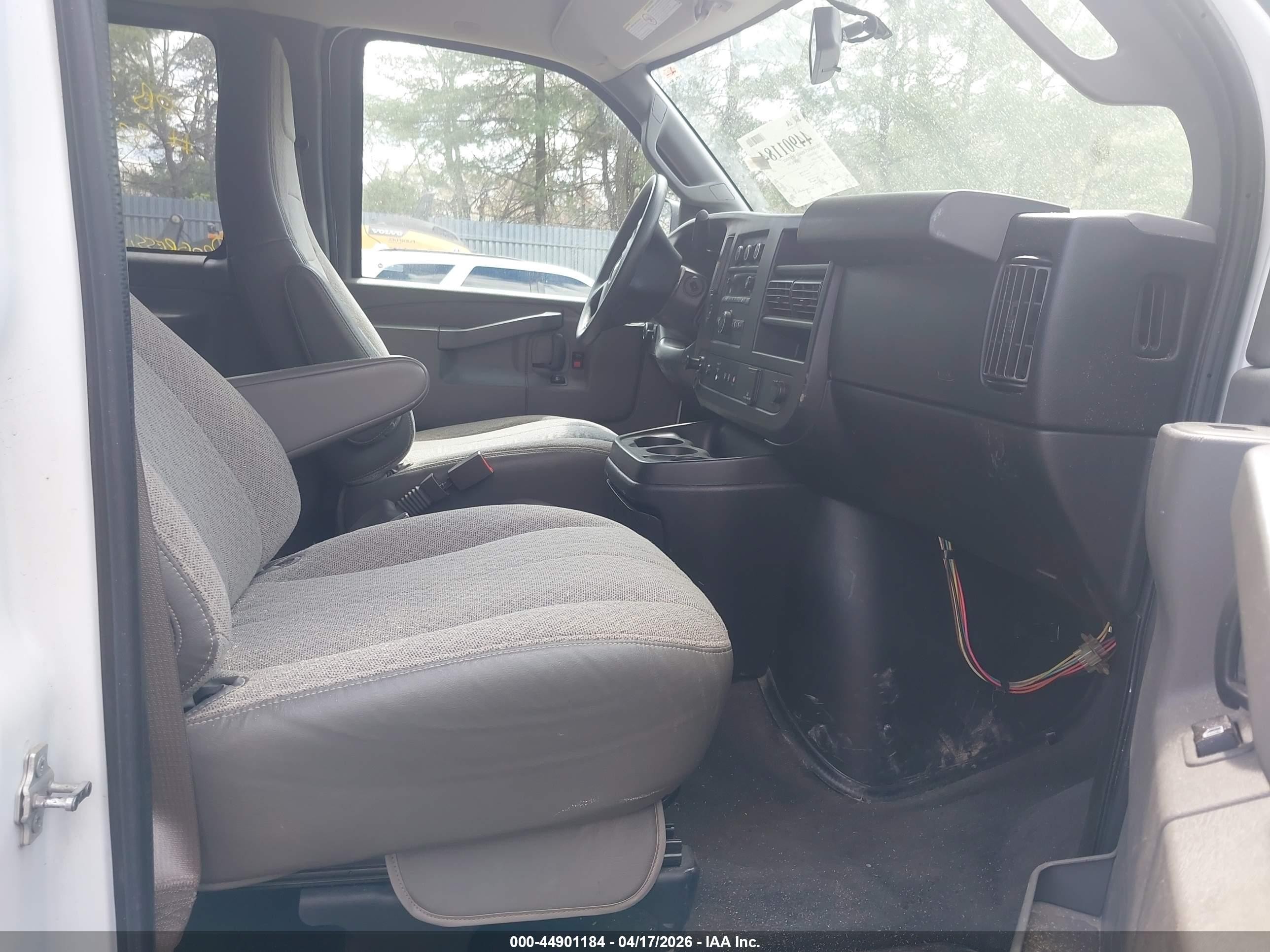2018 Chevrolet Express 3500 Lt Белый vin: 1GAZGPFGXJ1330782