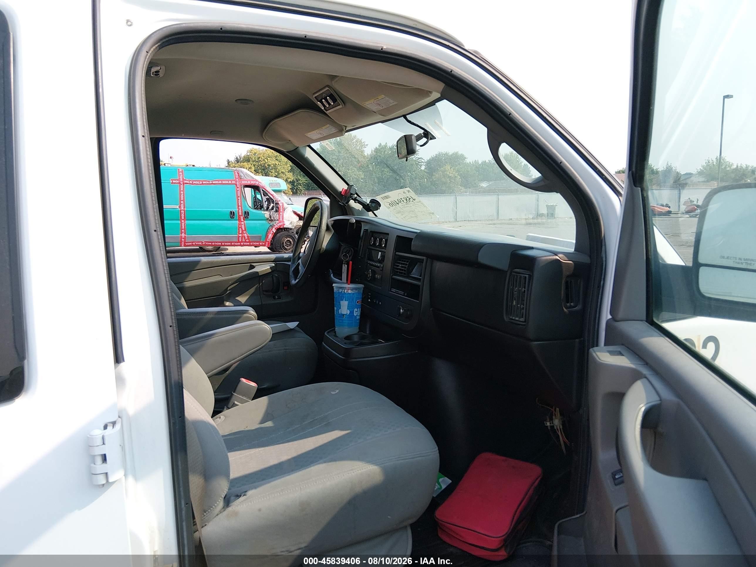 2014 Chevrolet Express 3500 Lt White vin: 1GAZGYFG0E1202885