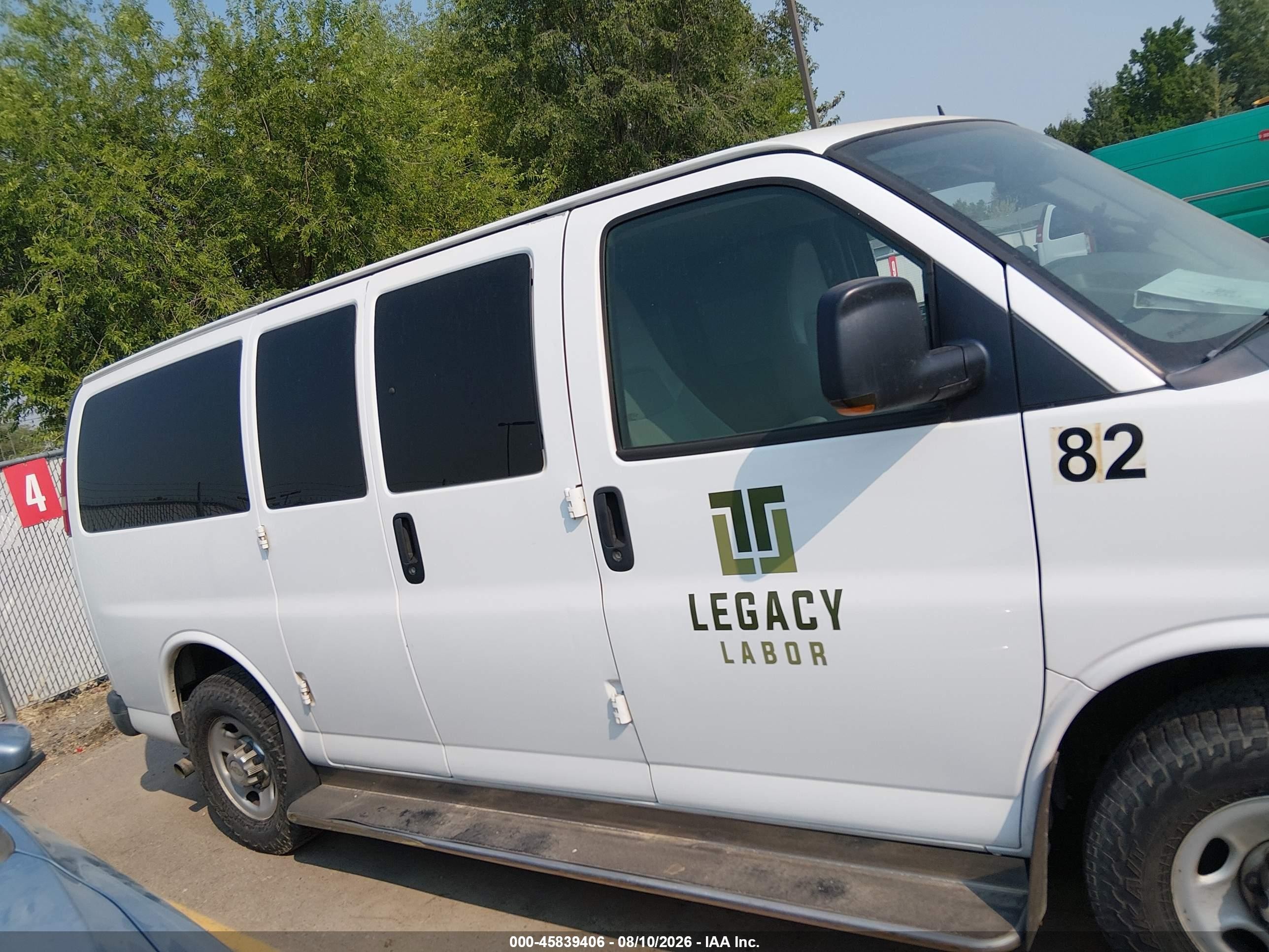 2014 Chevrolet Express 3500 Lt White vin: 1GAZGYFG0E1202885