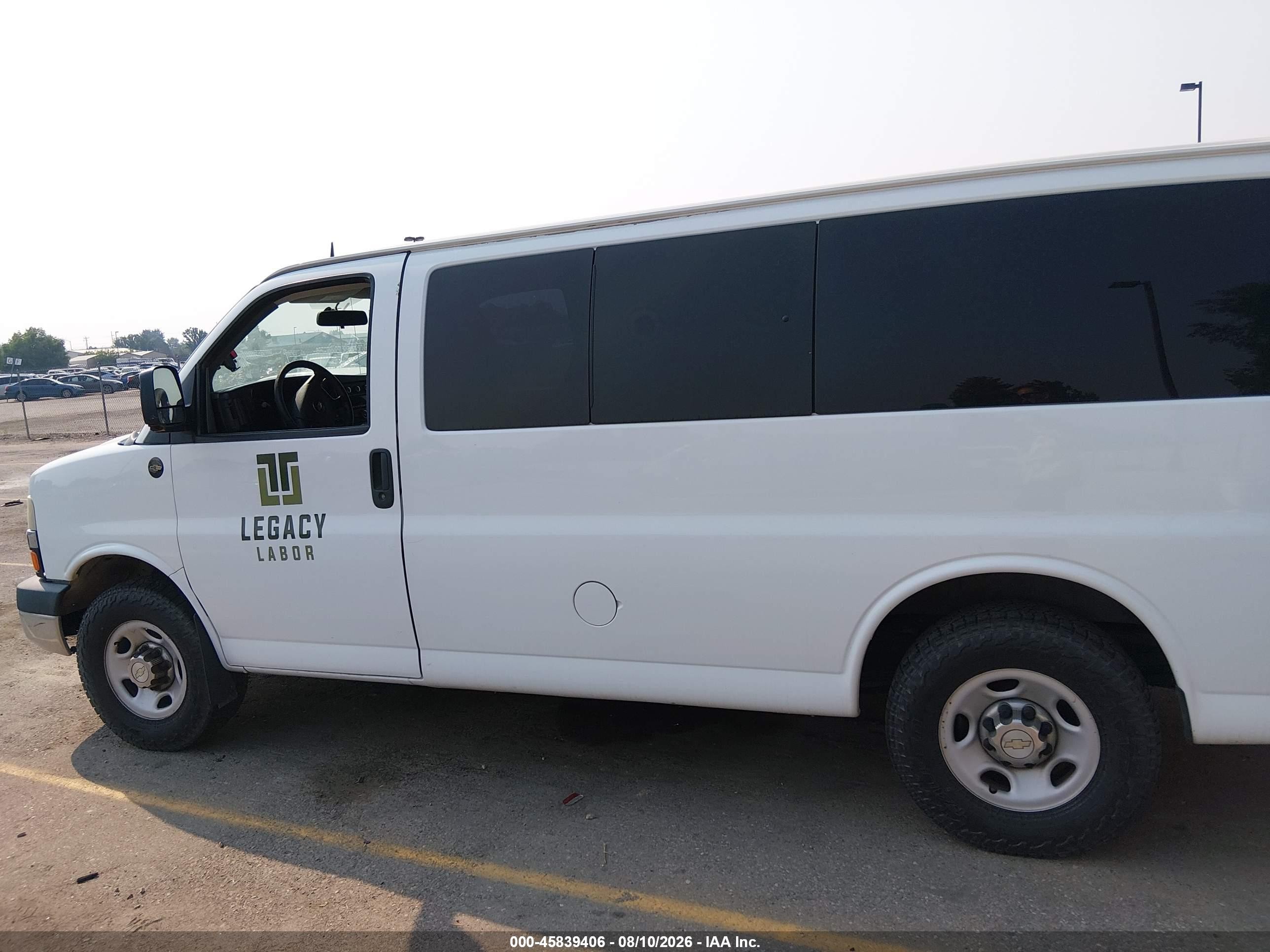 2014 Chevrolet Express 3500 Lt White vin: 1GAZGYFG0E1202885