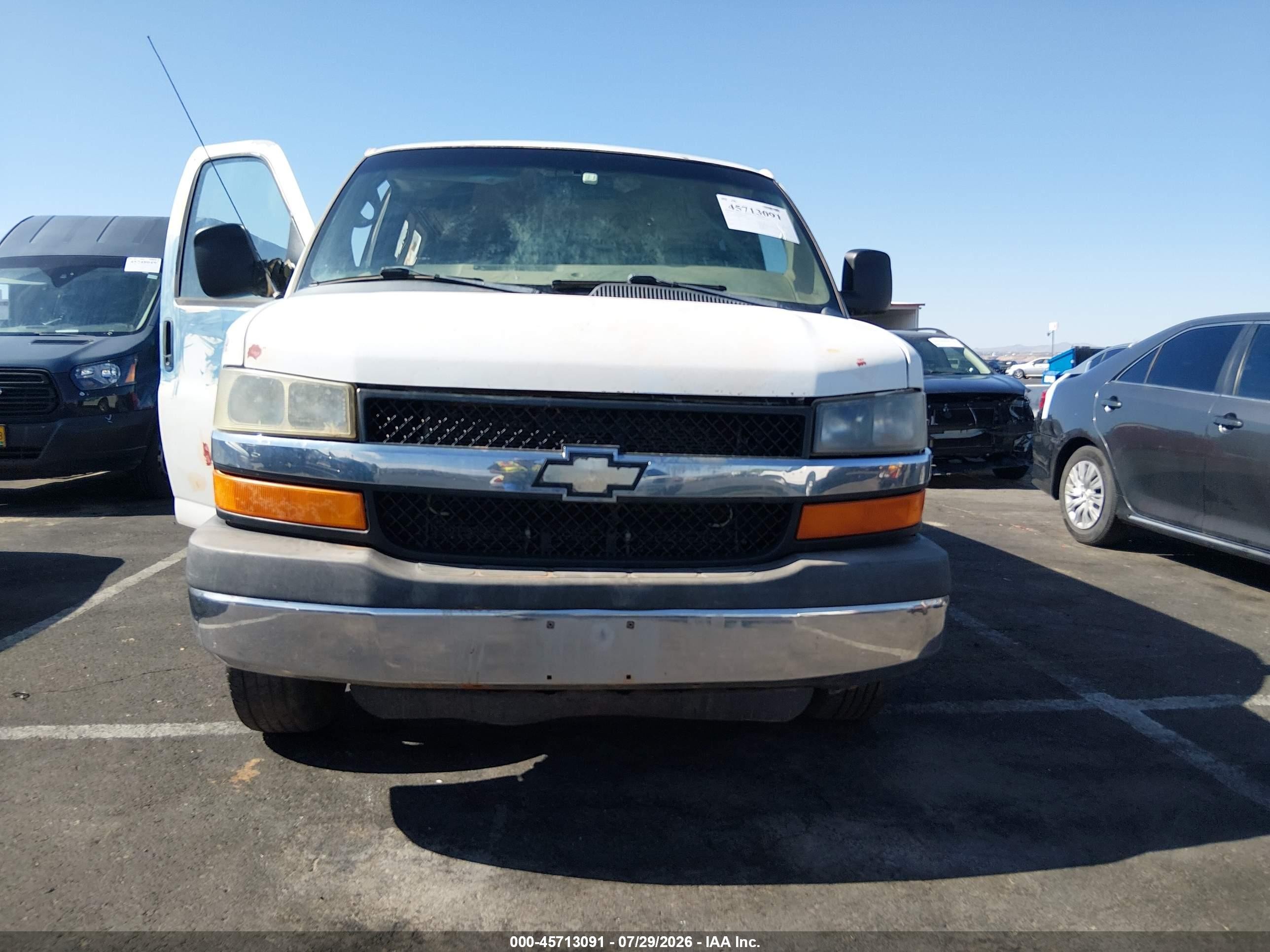 2013 Chevrolet Express 3500 Lt Белый vin: 1GAZGYFG9D1118658
