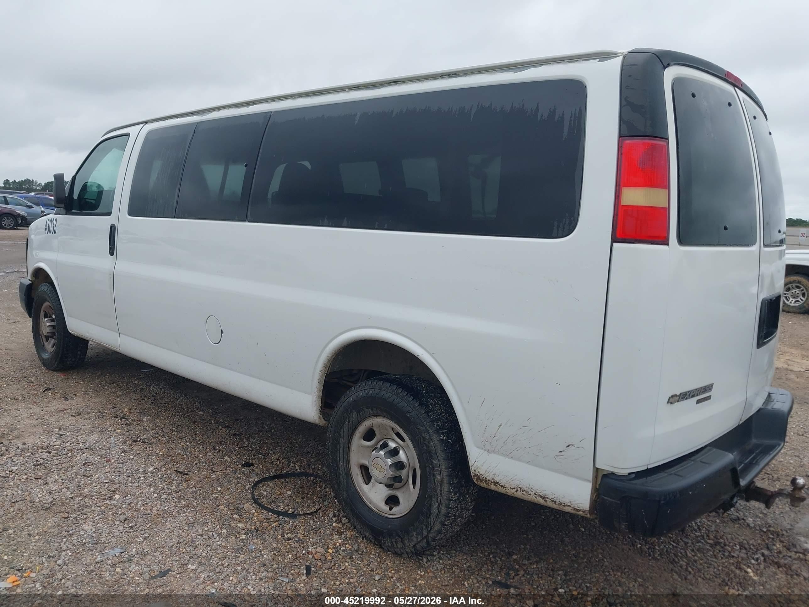 2012 Chevrolet Express 3500 Ls Белый vin: 1GAZGZFA6C1143033