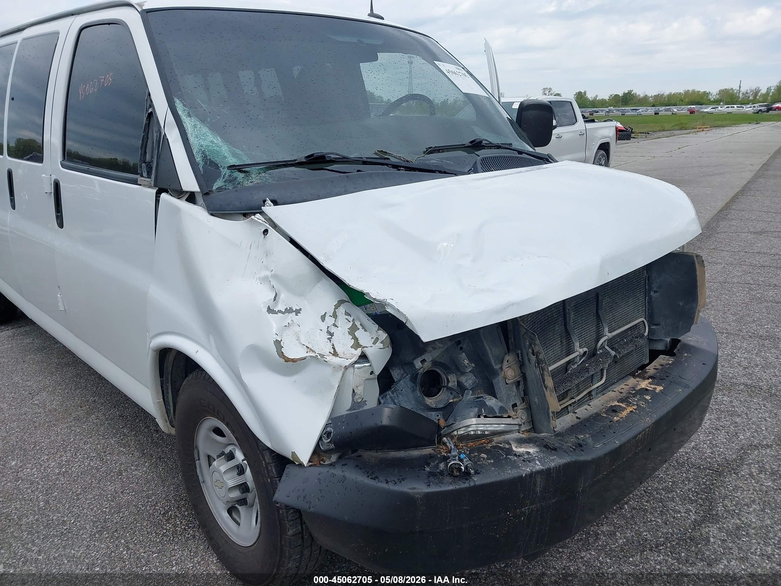 2014 Chevrolet Express 3500 Ls White vin: 1GAZGZFAXE1123385