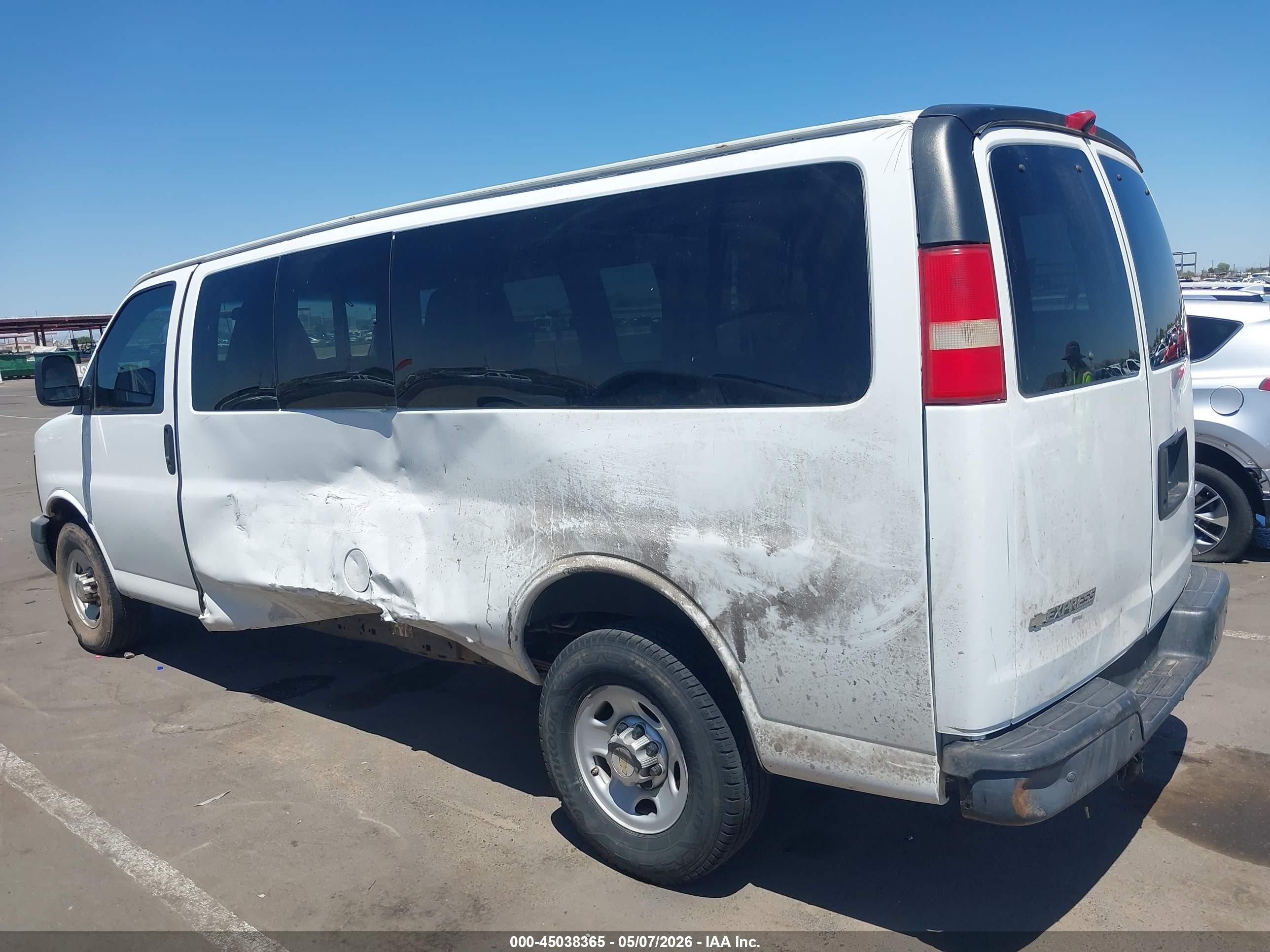 2013 Chevrolet Express 3500 Ls White vin: 1GAZGZFG0D1160366