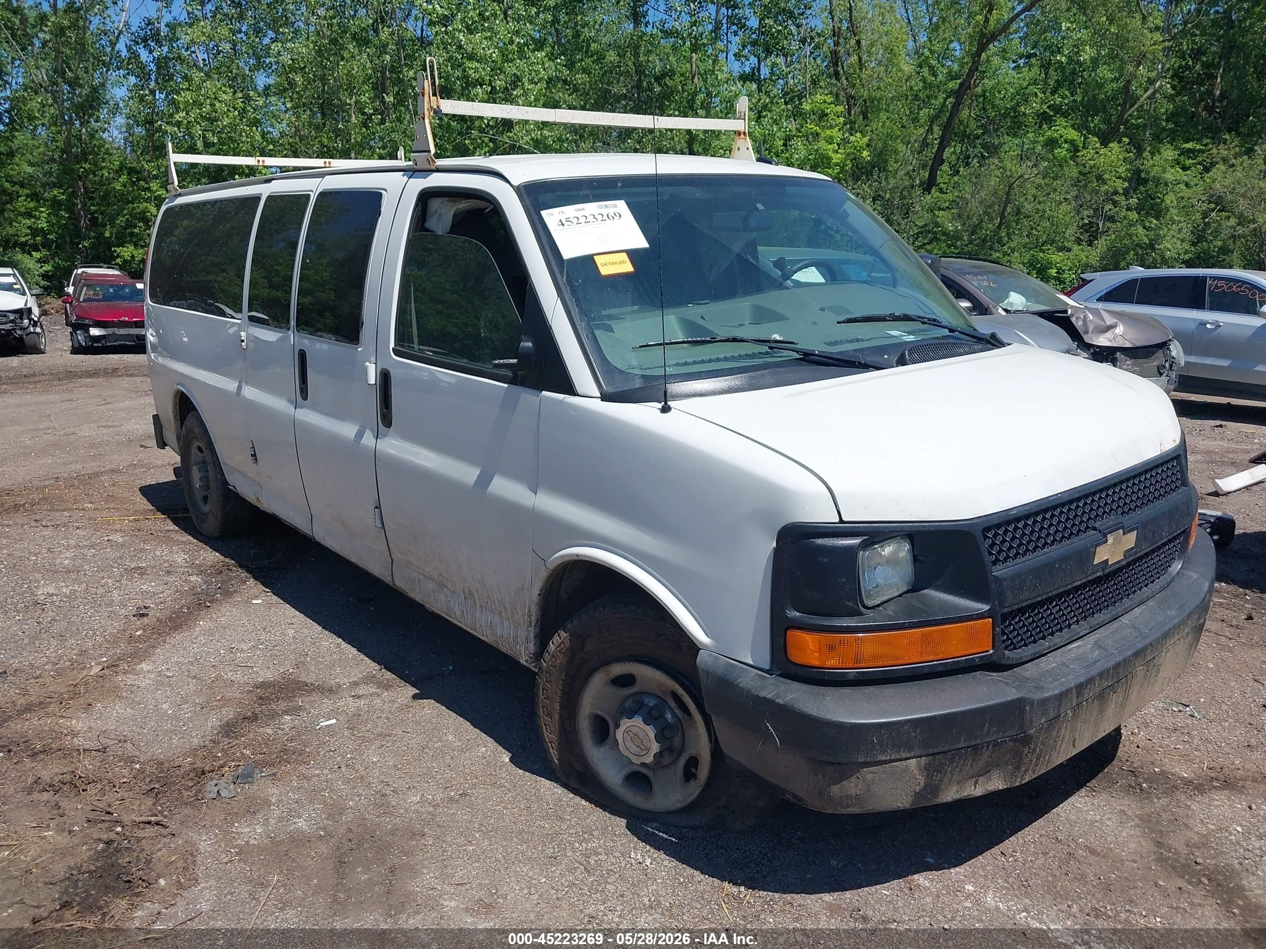 2012 Chevrolet Express 3500 Ls White vin: 1GAZGZFG1C1169656