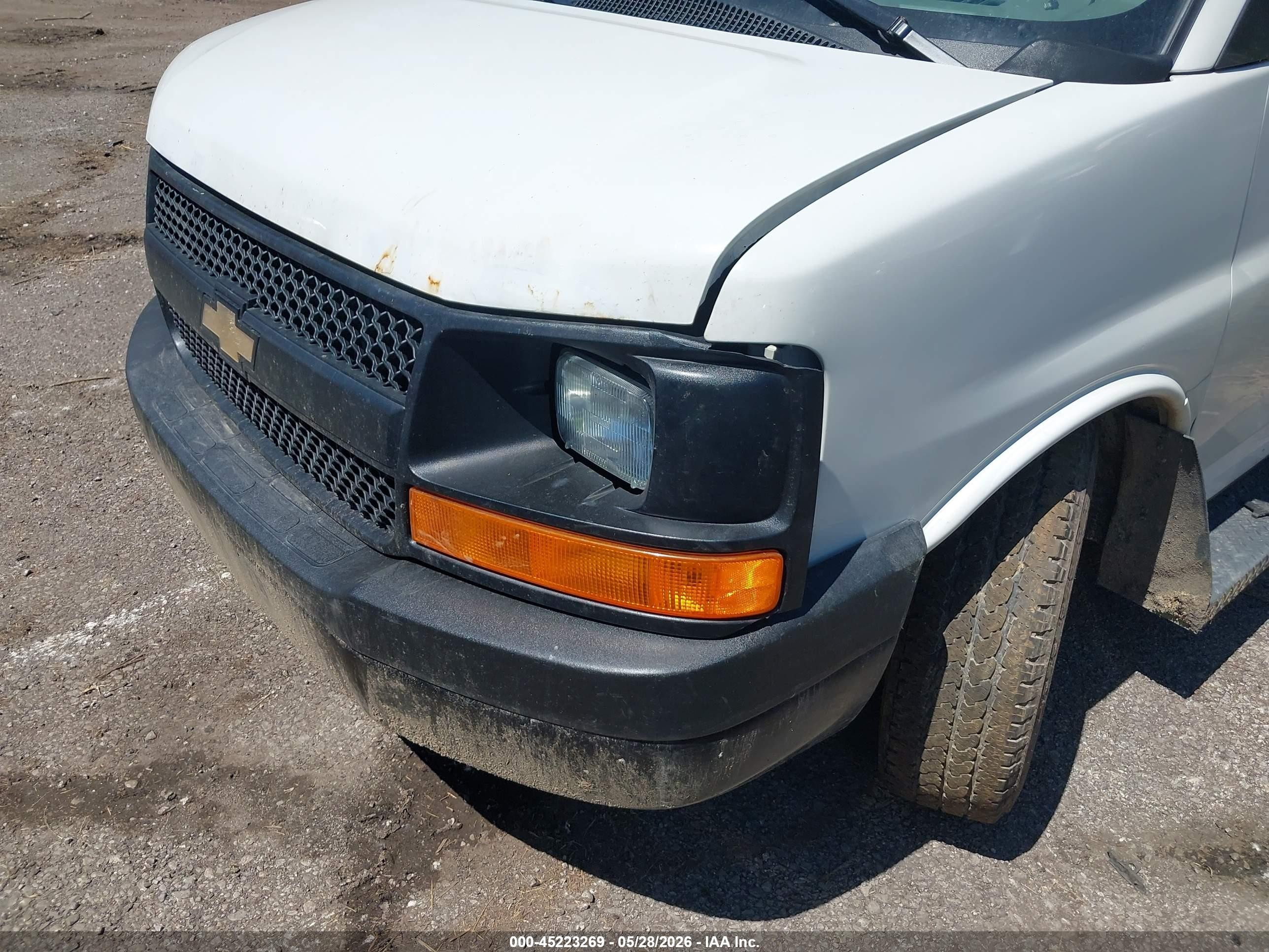 2012 Chevrolet Express 3500 Ls White vin: 1GAZGZFG1C1169656