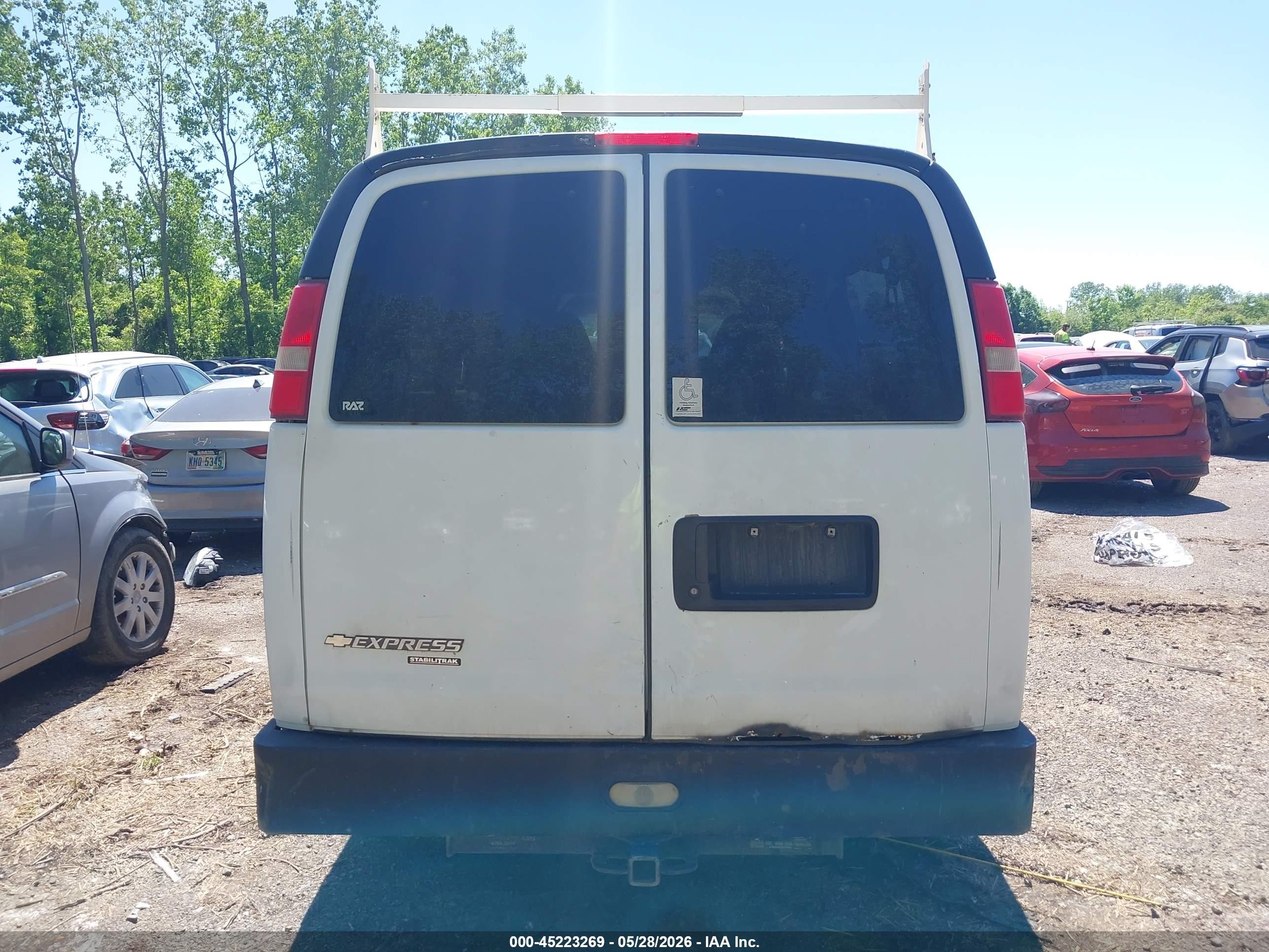 2012 Chevrolet Express 3500 Ls White vin: 1GAZGZFG1C1169656