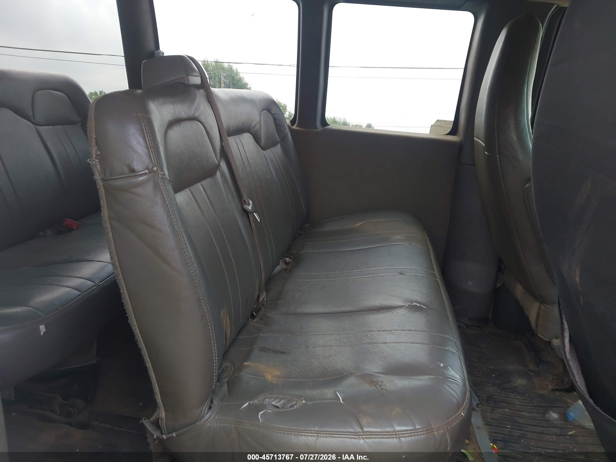 2015 Chevrolet Express 3500 2ls Diesel White vin: 1GAZGZFL6F1268510