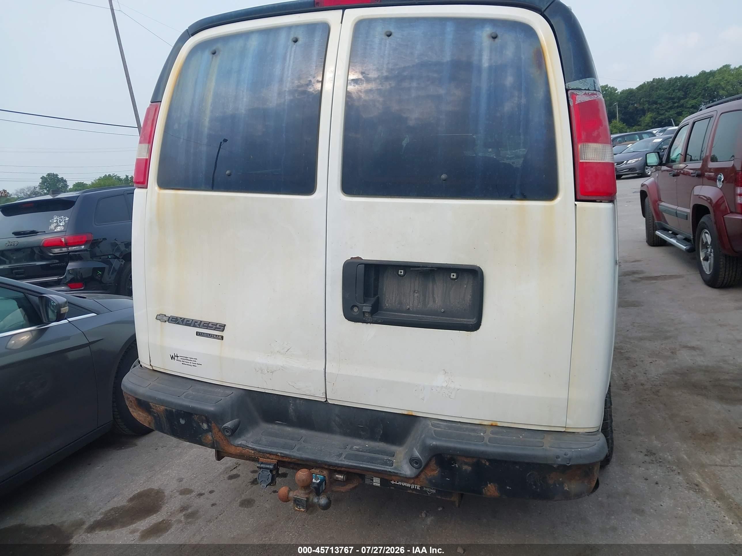 2015 Chevrolet Express 3500 2ls Diesel White vin: 1GAZGZFL6F1268510