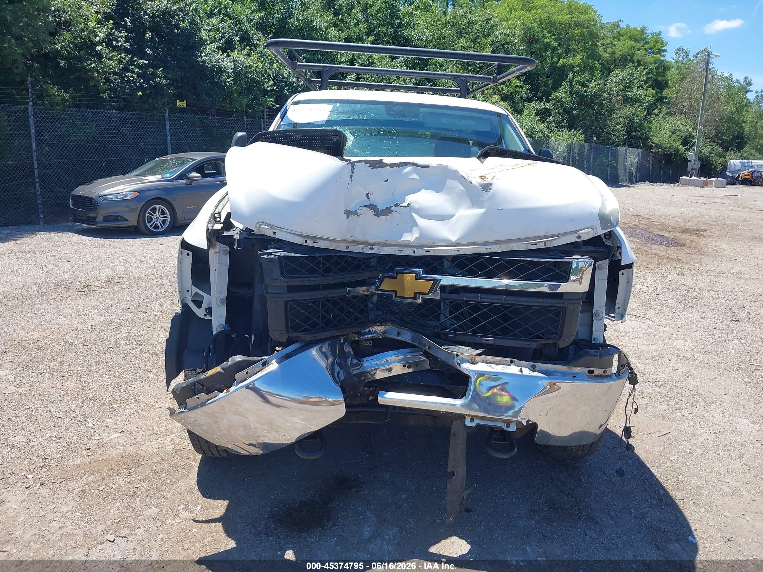 2014 Chevrolet Silverado 2500hd Work Truck White vin: 1GB0CVCG8EF114480