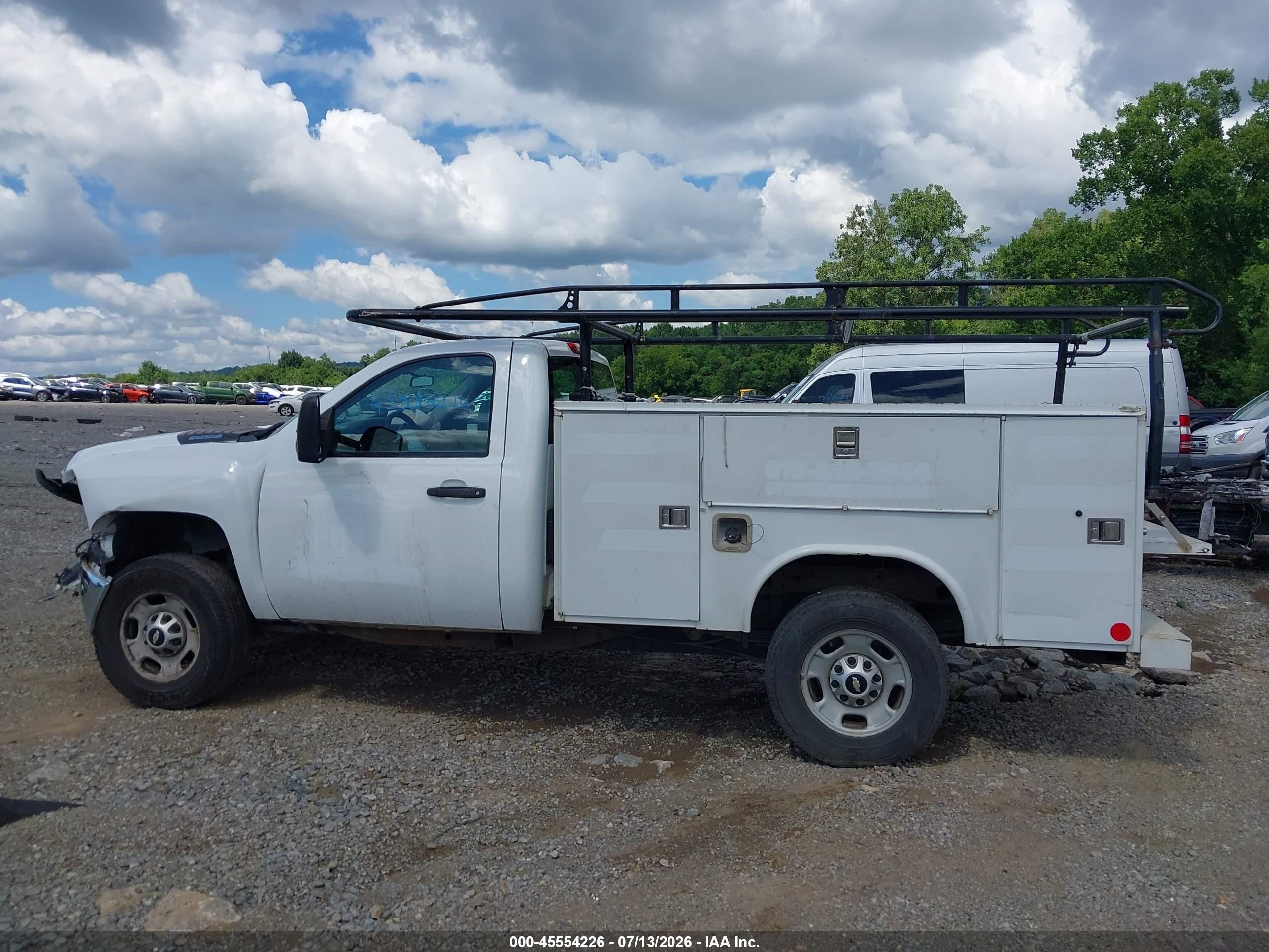 2014 Chevrolet Silverado 2500hd Work Truck White vin: 1GB0CVCG8EF167499