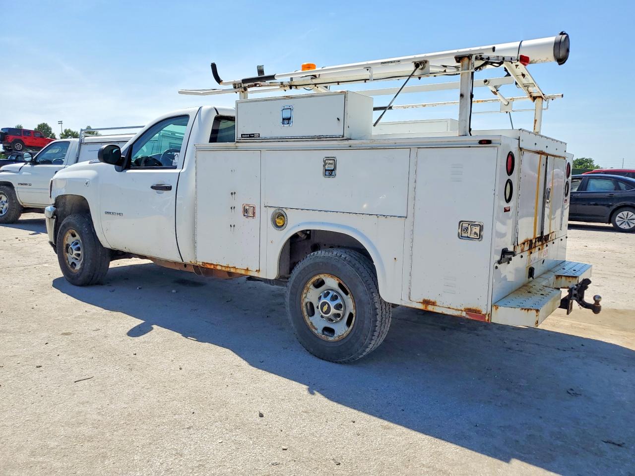 2013 Chevrolet Silverado K2500 Heavy Duty White vin: 1GB0KVCG4DF136848