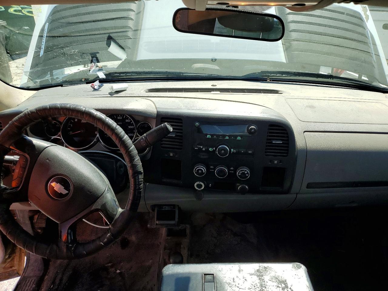 2013 Chevrolet Silverado K2500 Heavy Duty White vin: 1GB0KVCG4DF136848