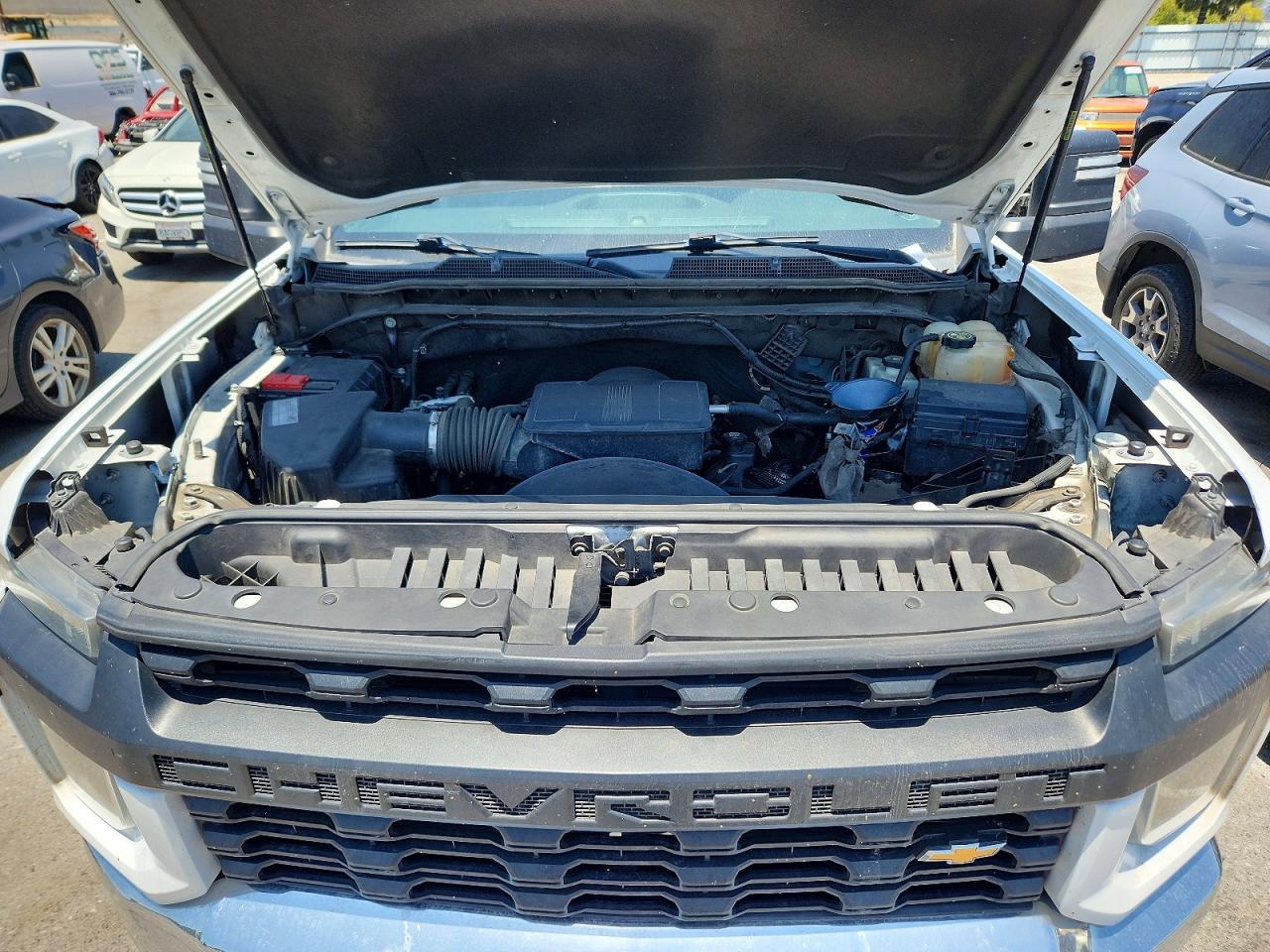 2020 Chevrolet Silverado C2500 Heavy Duty Two Tone vin: 1GB0WLE74LF256332