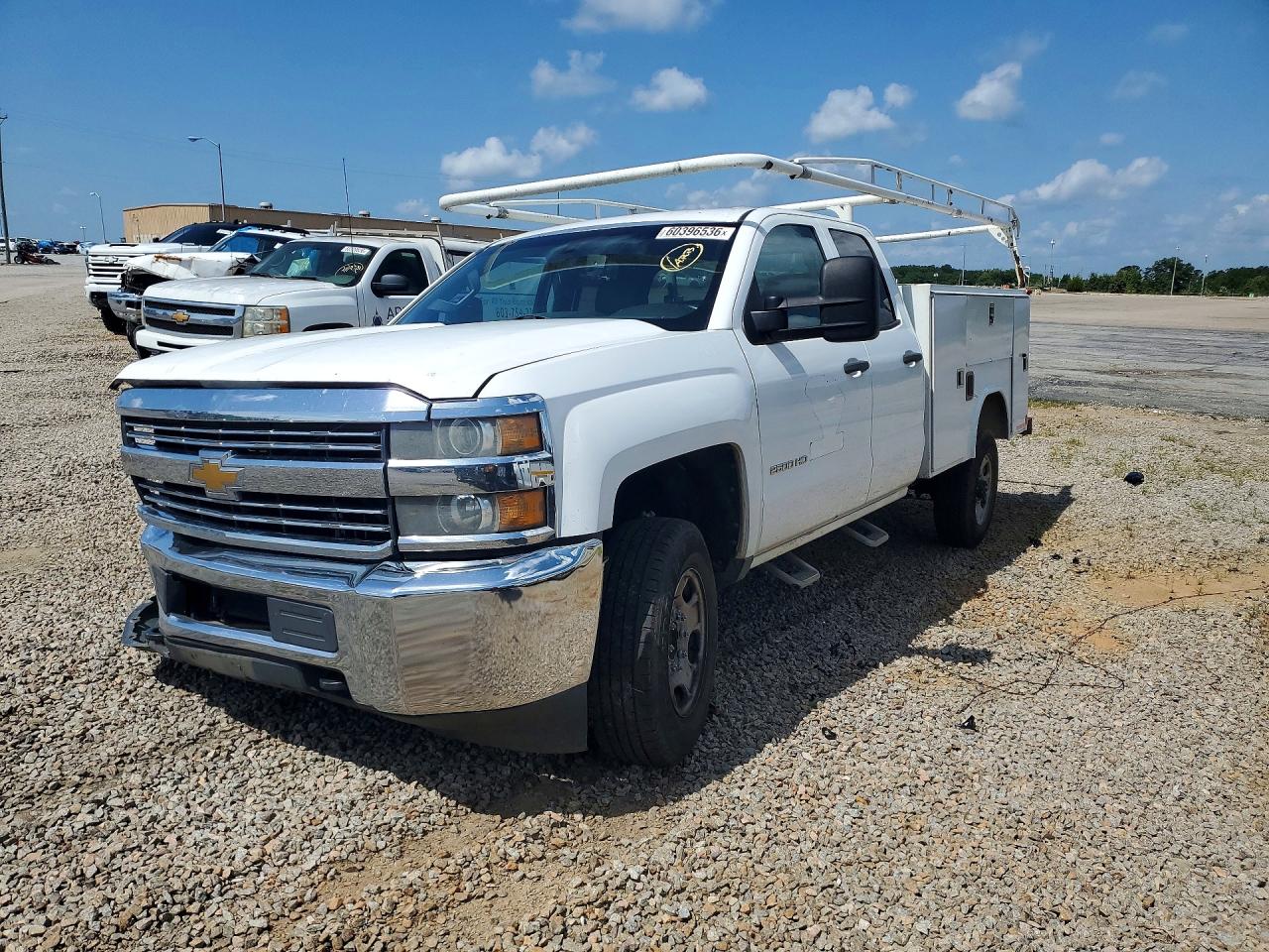 2015 Chevrolet Silverado C2500 Heavy Duty White vin: 1GB2CUEG3FZ129596