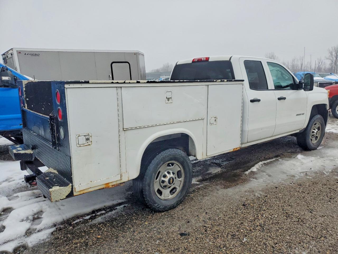 2015 Chevrolet Silverado C2500 Heavy Duty White vin: 1GB2CUEG7FZ105138