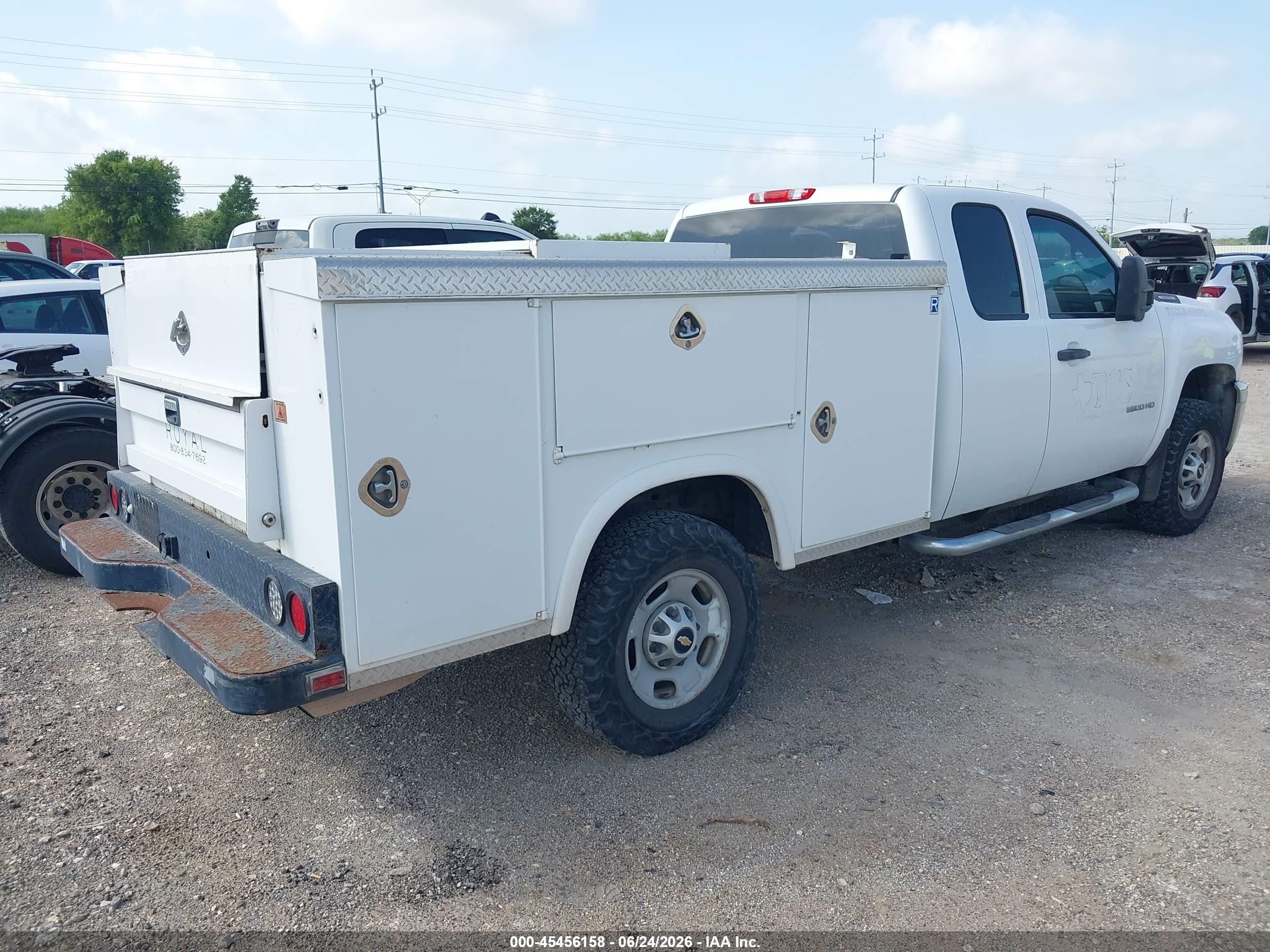 2013 Chevrolet Silverado 2500hd Work Truck White vin: 1GB2CVCGXDZ280523
