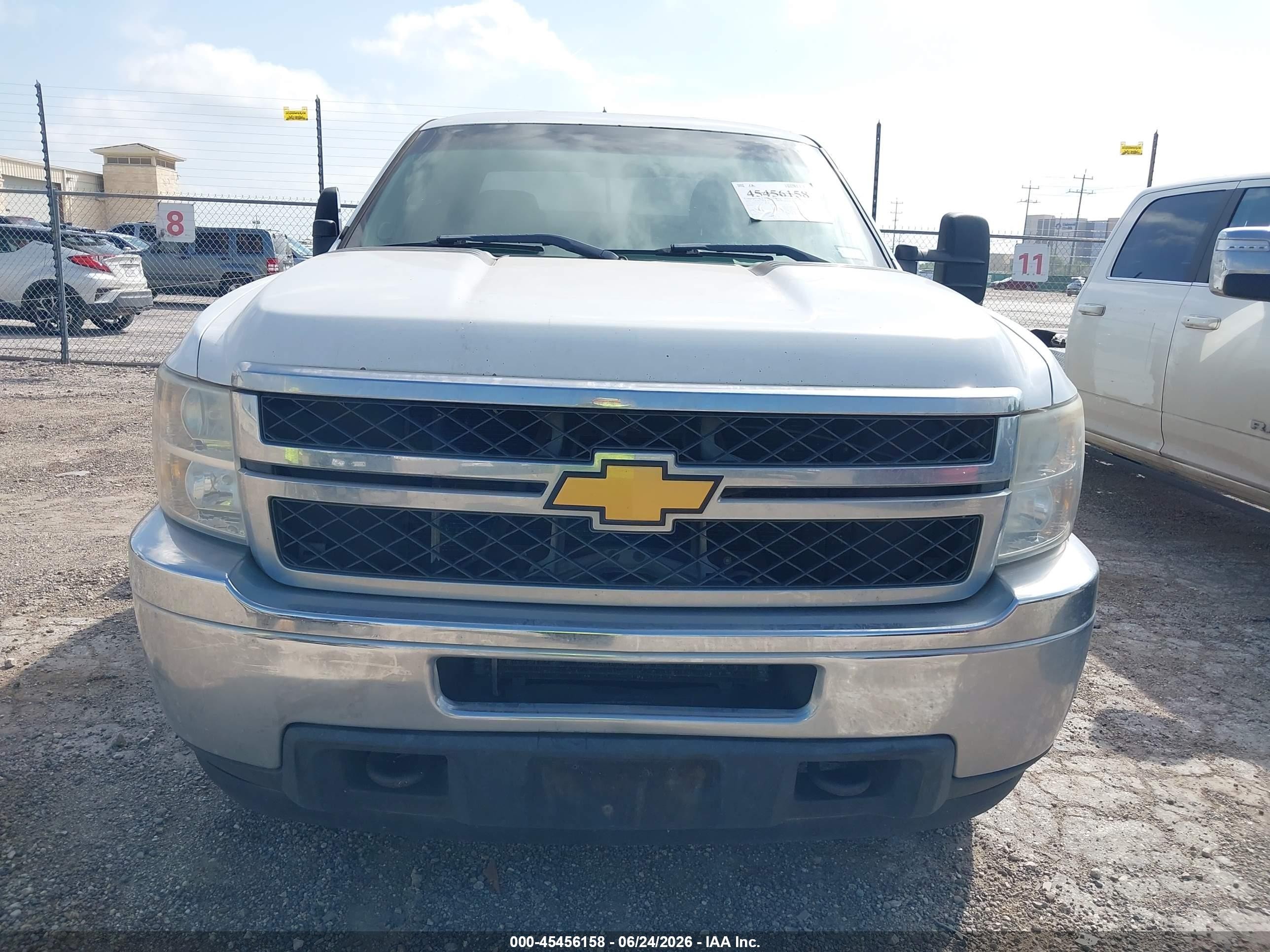 2013 Chevrolet Silverado 2500hd Work Truck White vin: 1GB2CVCGXDZ280523