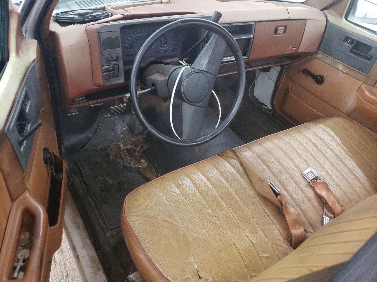 1988 Chevrolet S Truck S10 White vin: 1GBCS14R0J2194383
