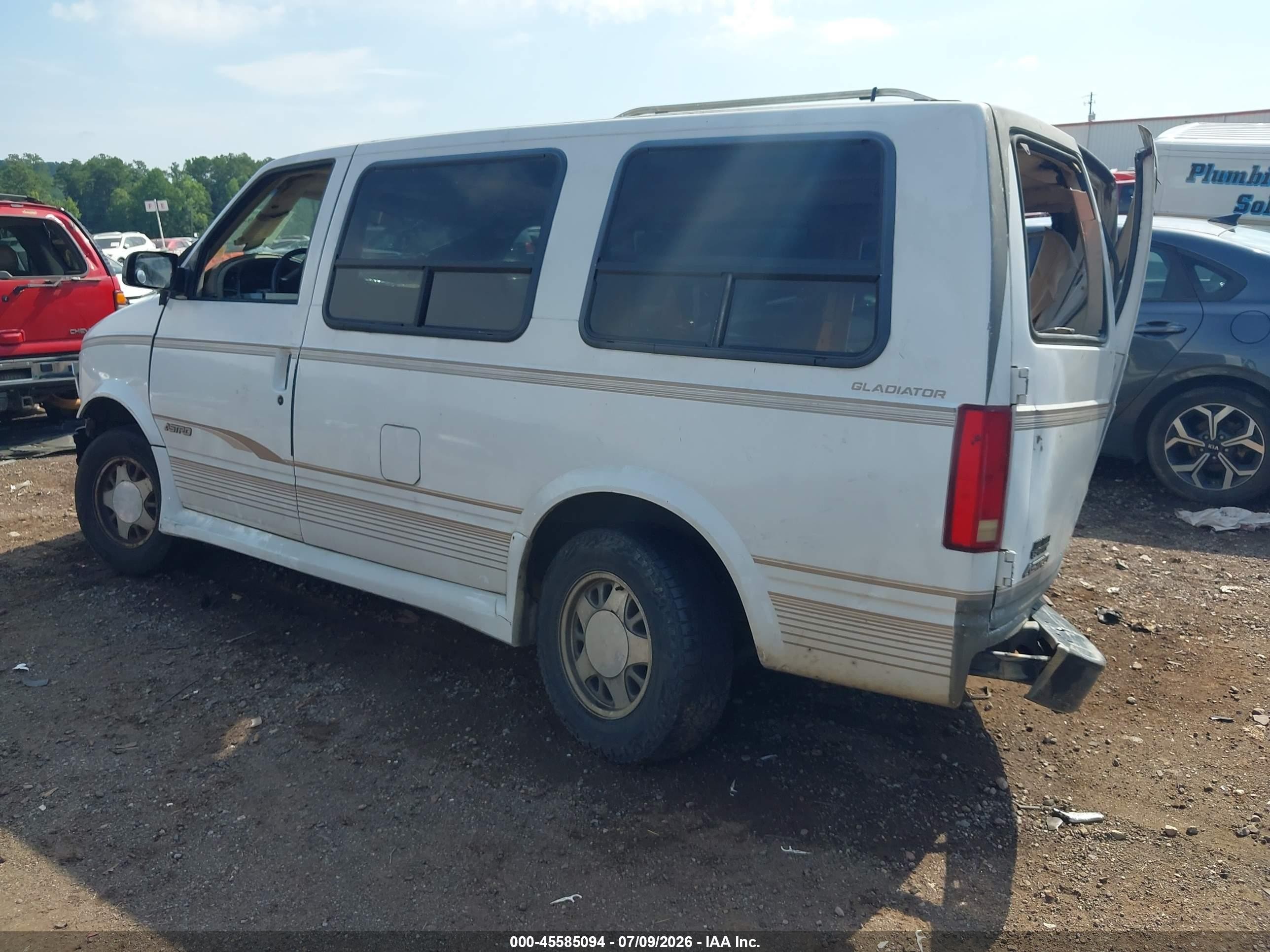 1998 Chevrolet Astro Yf7 White vin: 1GBDM19W1WB154379
