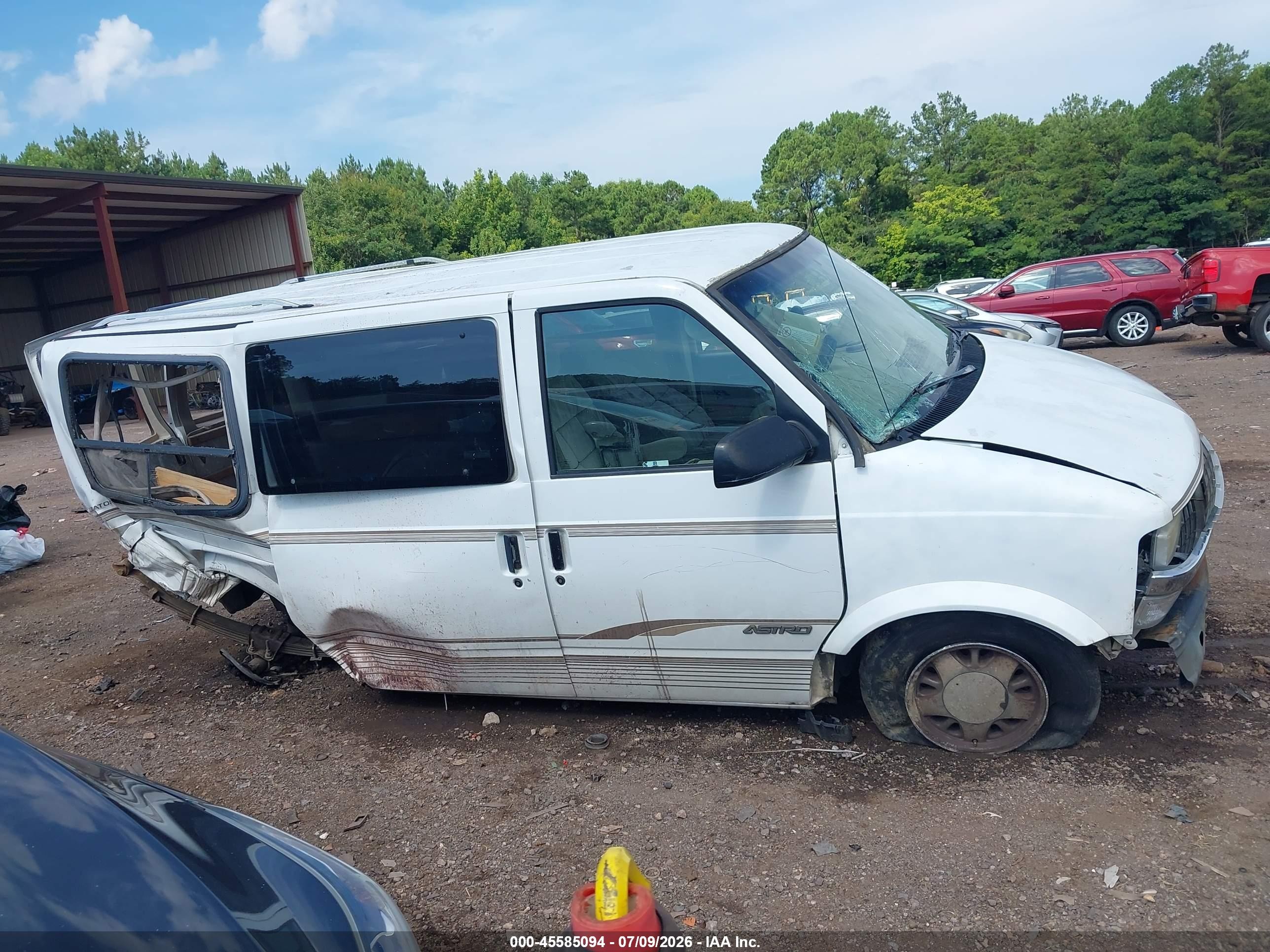 1998 Chevrolet Astro Yf7 White vin: 1GBDM19W1WB154379