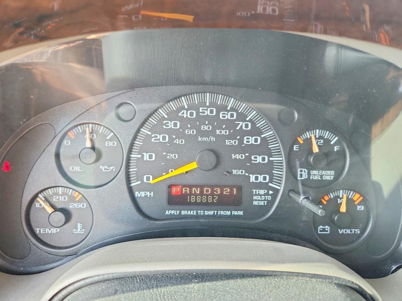 2000 Chevrolet Astro White vin: 1GBDM19W8YB164300