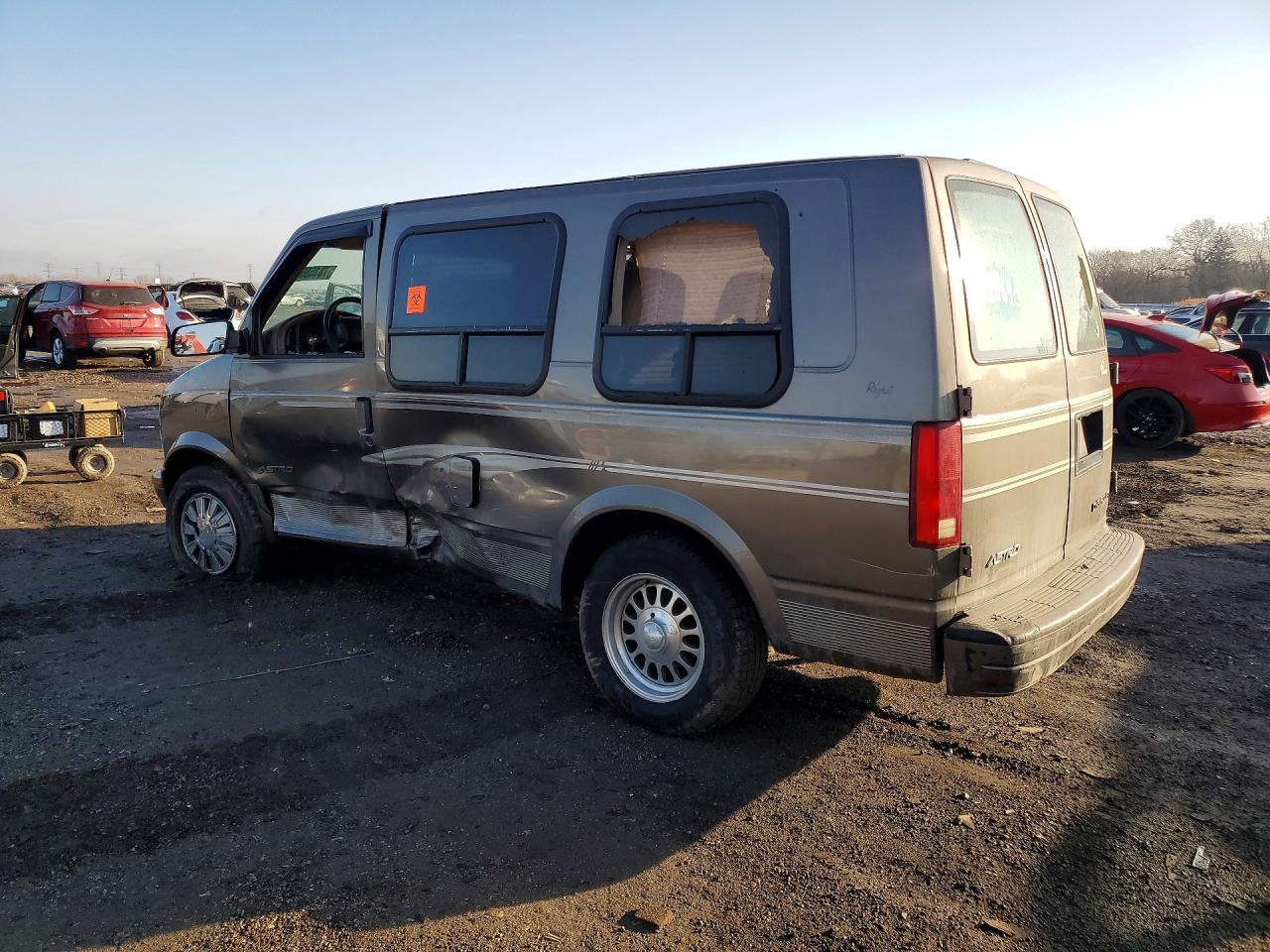 1999 Chevrolet Astro Two Tone vin: 1GBDM19W9XB154499