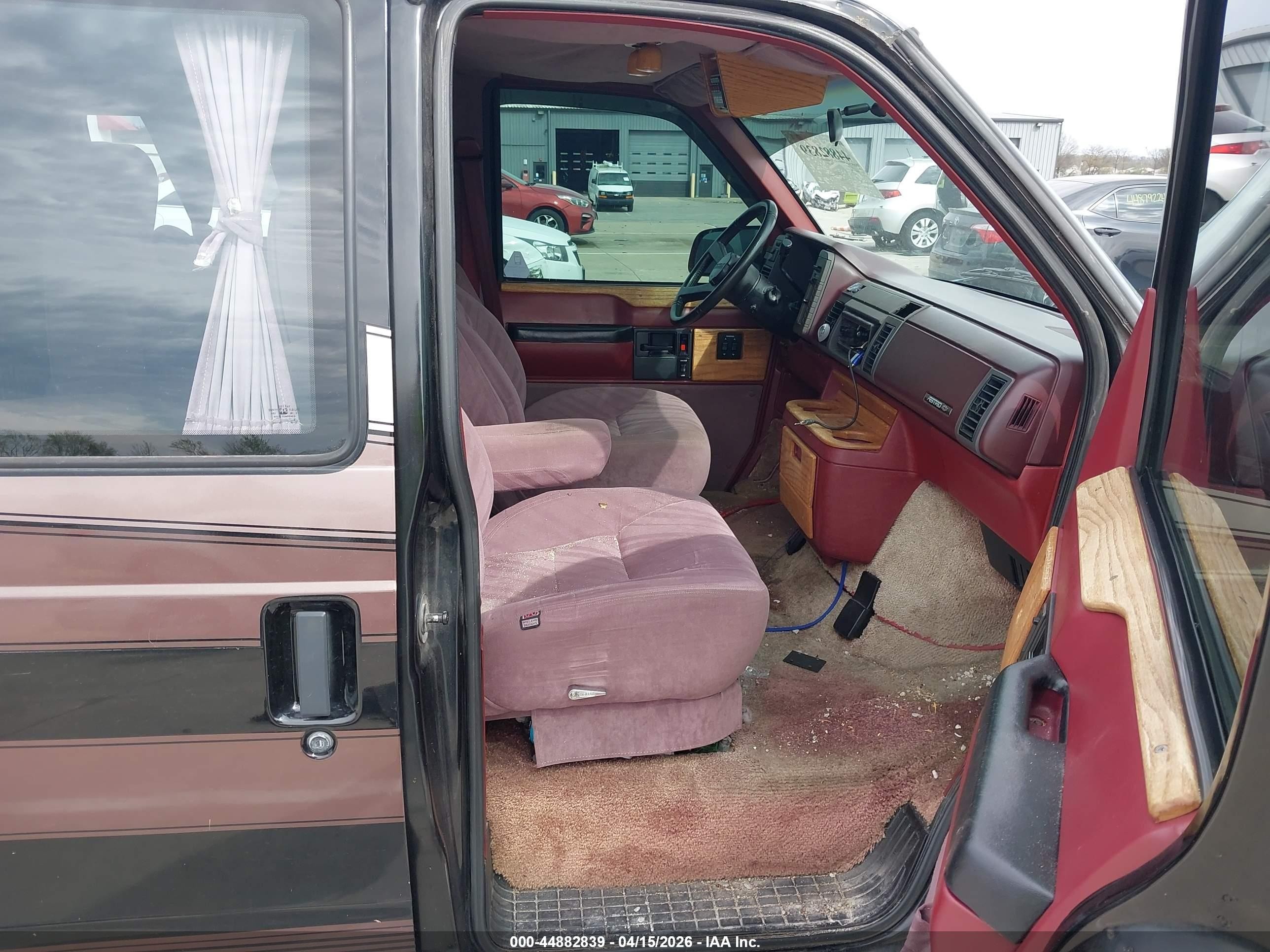 1991 Chevrolet Astro   Brown vin: 1GBDM19Z6MB159763