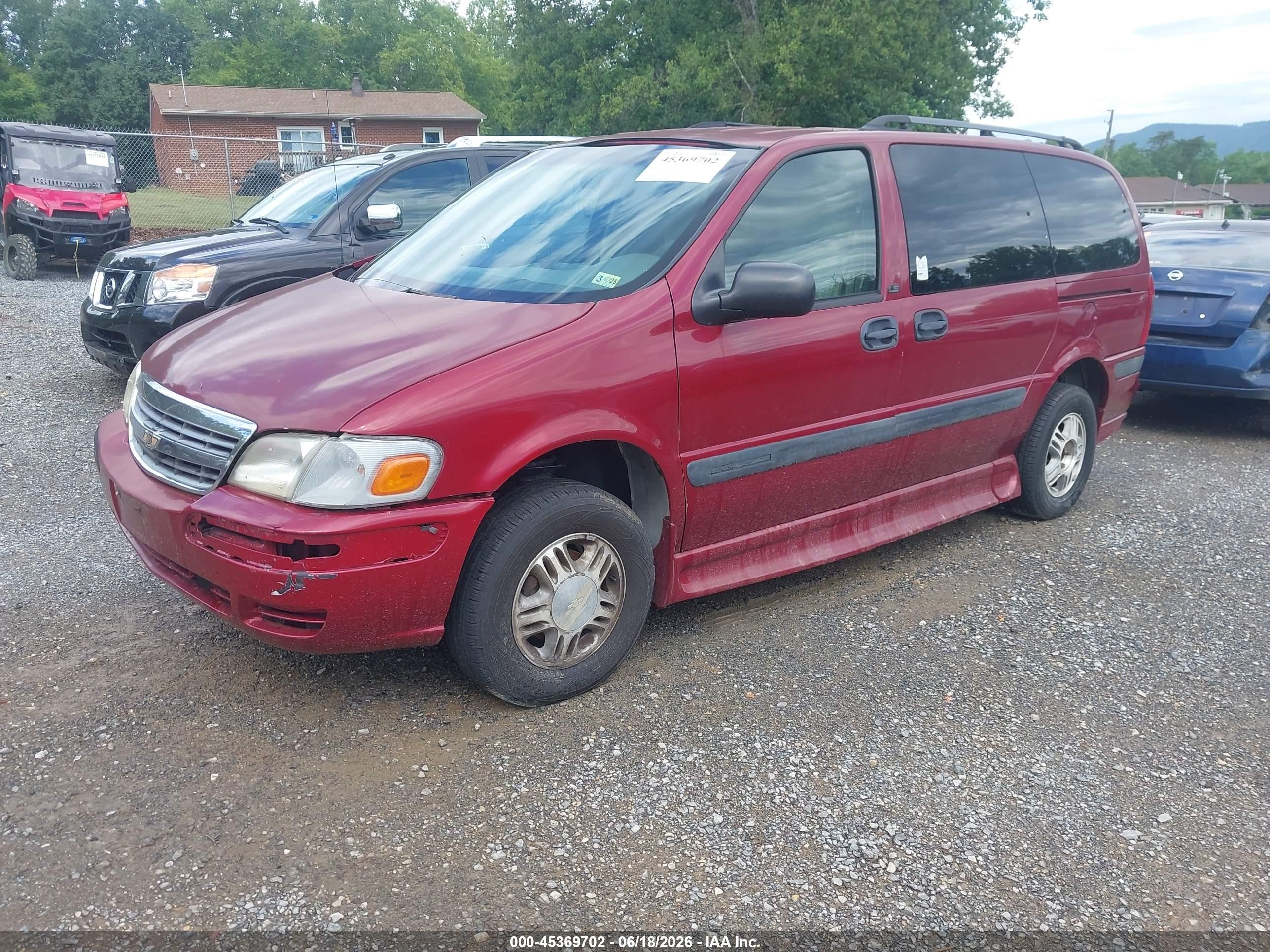 2004 Chevrolet Venture Ls W/y3g Mobility Red vin: 1GBDX23EX4D195110