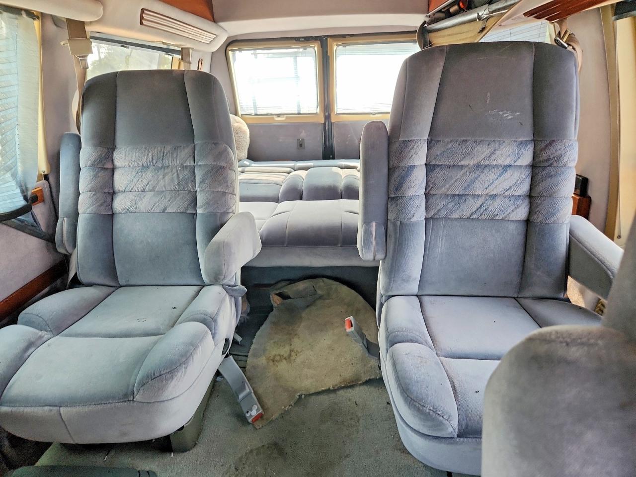 1994 Chevrolet G20 Blue vin: 1GBEG25K2RF160449