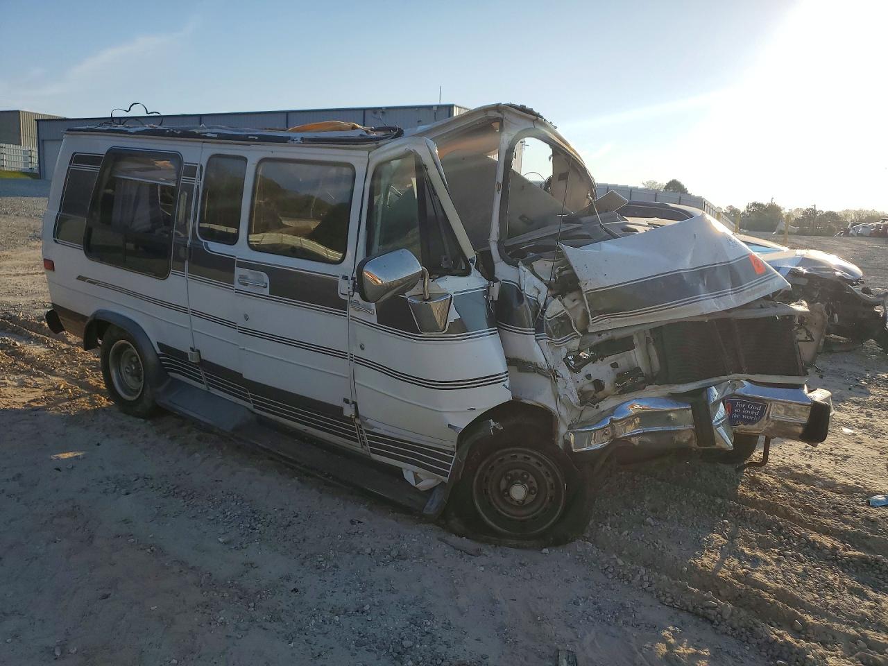 1994 Chevrolet G20 White vin: 1GBEG25K3RF104097