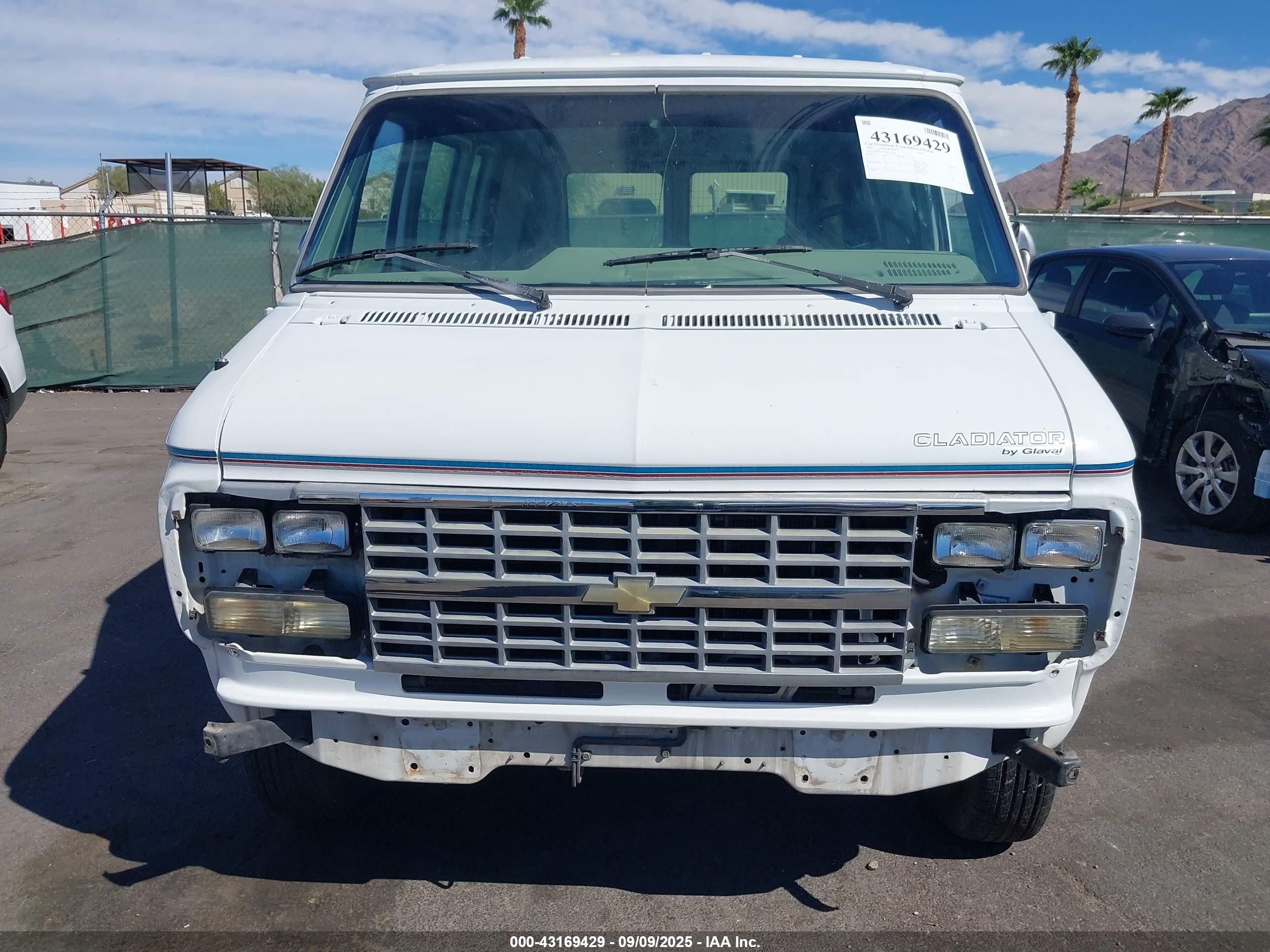 1995 Chevrolet G20   Белый vin: 1GBEG25Z7SF113159