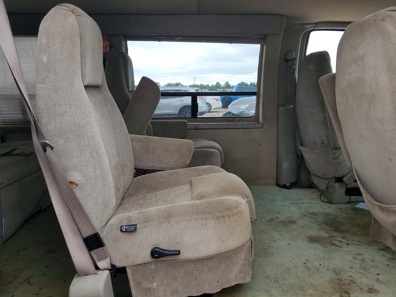 2001 Chevrolet Express G1500 Коричневый vin: 1GBFG15M111179236